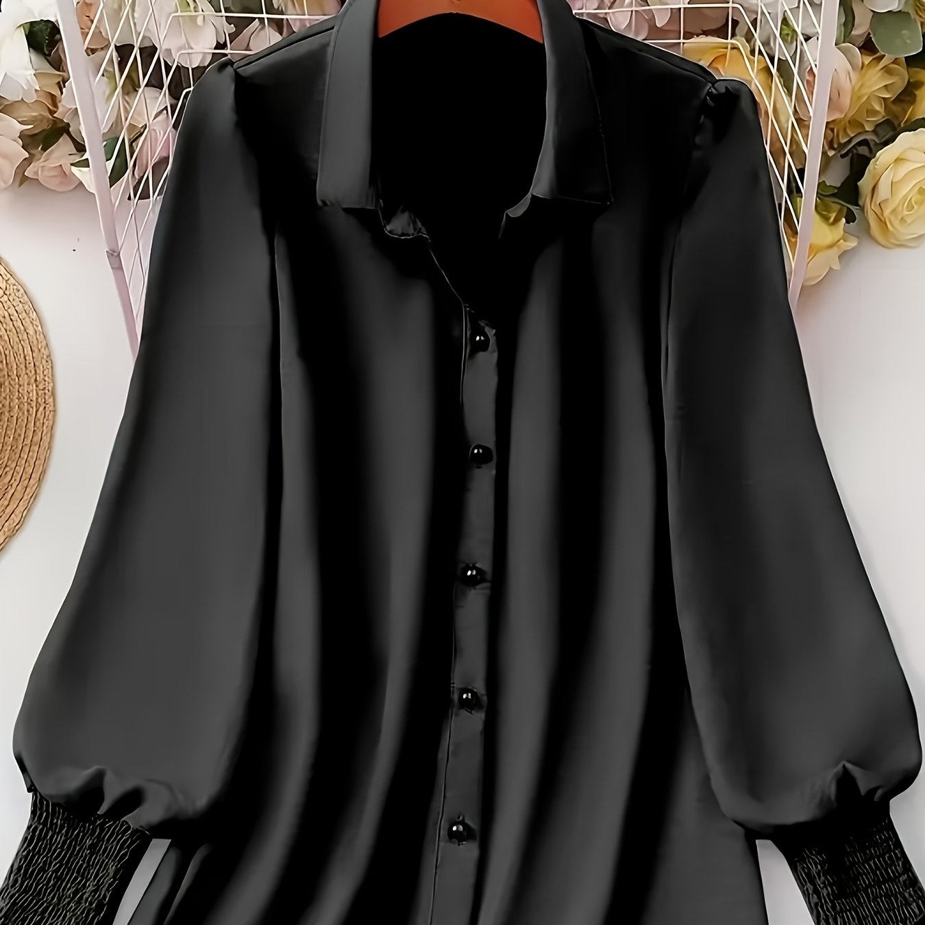 E-shop Plus Size - Elegantes Langarmhemd in großen Größen mit spitzem Kragen und Knopfleiste, Rüschenärmeln, geeignet für Büro und Freizeit, ganzjährig