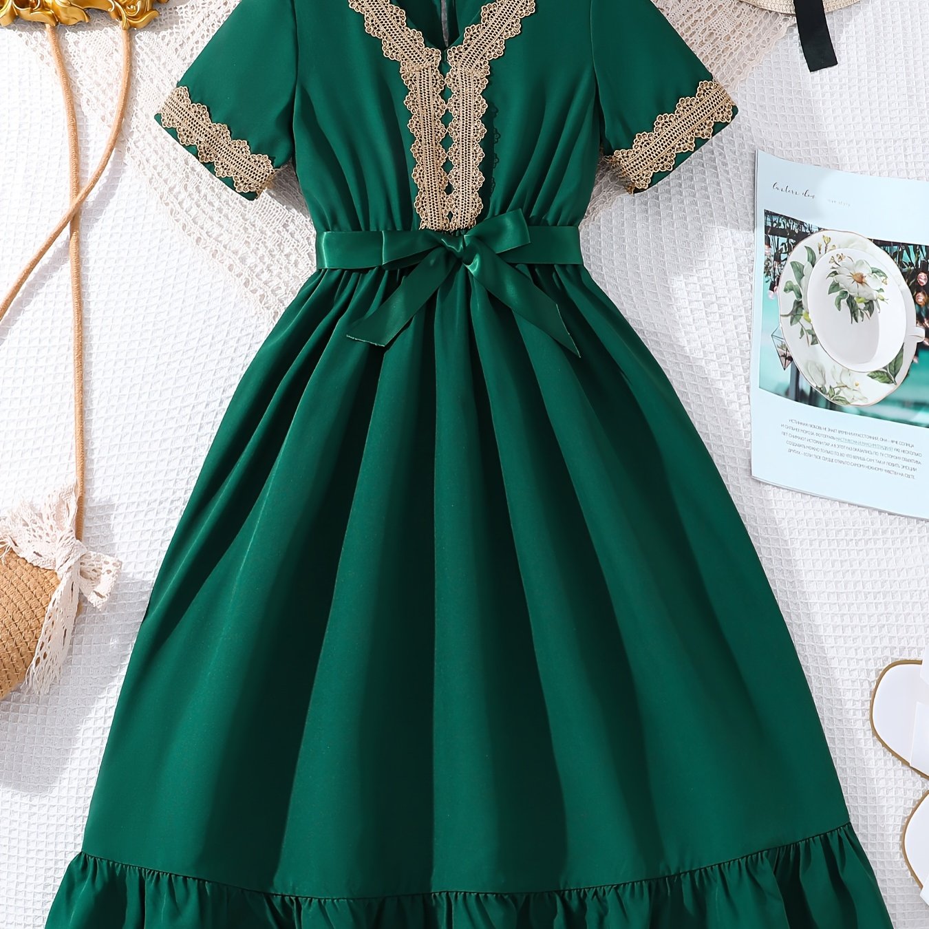 Fashionable Summer Casual Dress For Girls With A V-neck And Belt