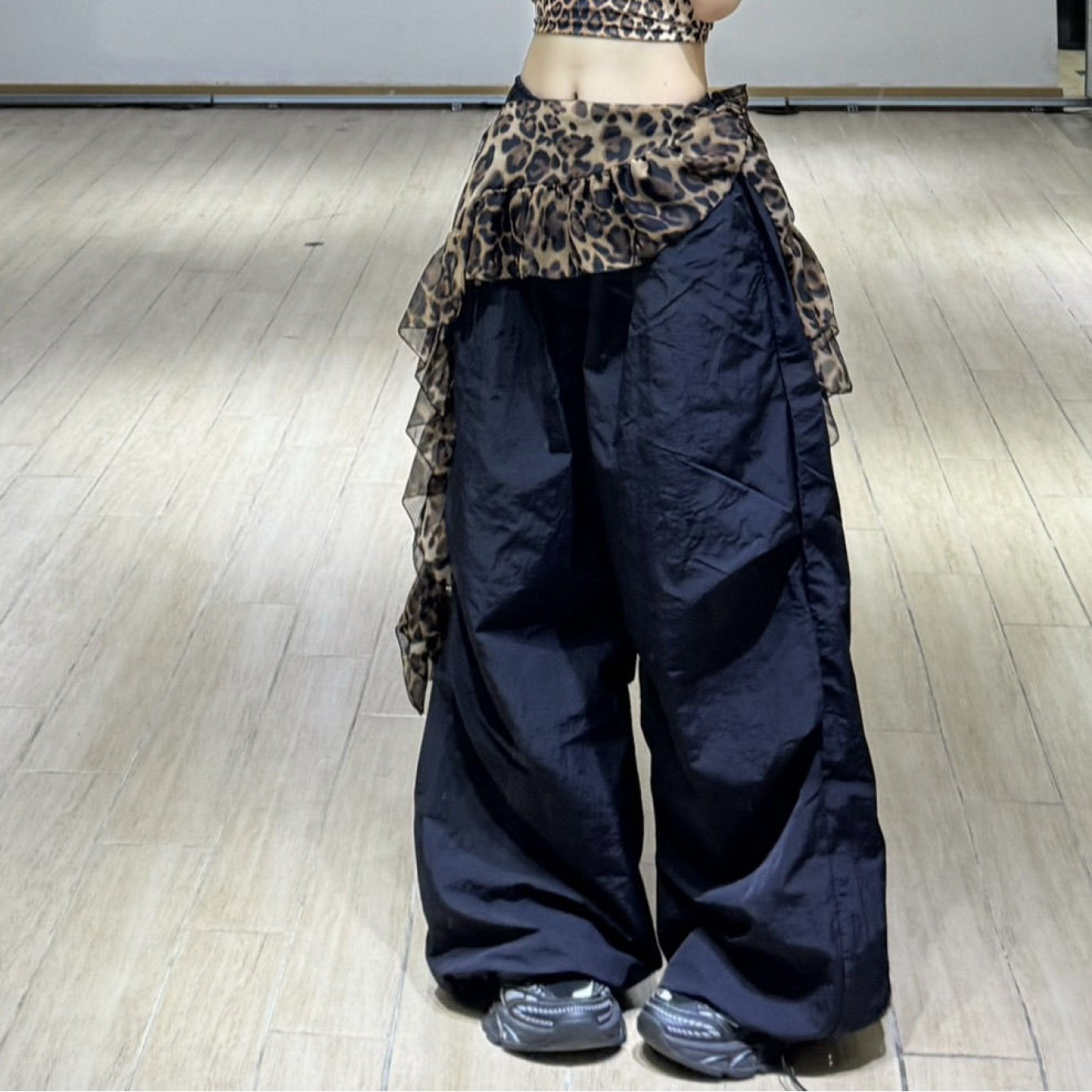 TEMU 【製品タイトル】レイヤードデザインのレトロレオパード柄がファッショナブルな手作りジャズダンスヒップスカーフ。ストリートダンスに最適で、フ付きのウエストチェーンとしても。