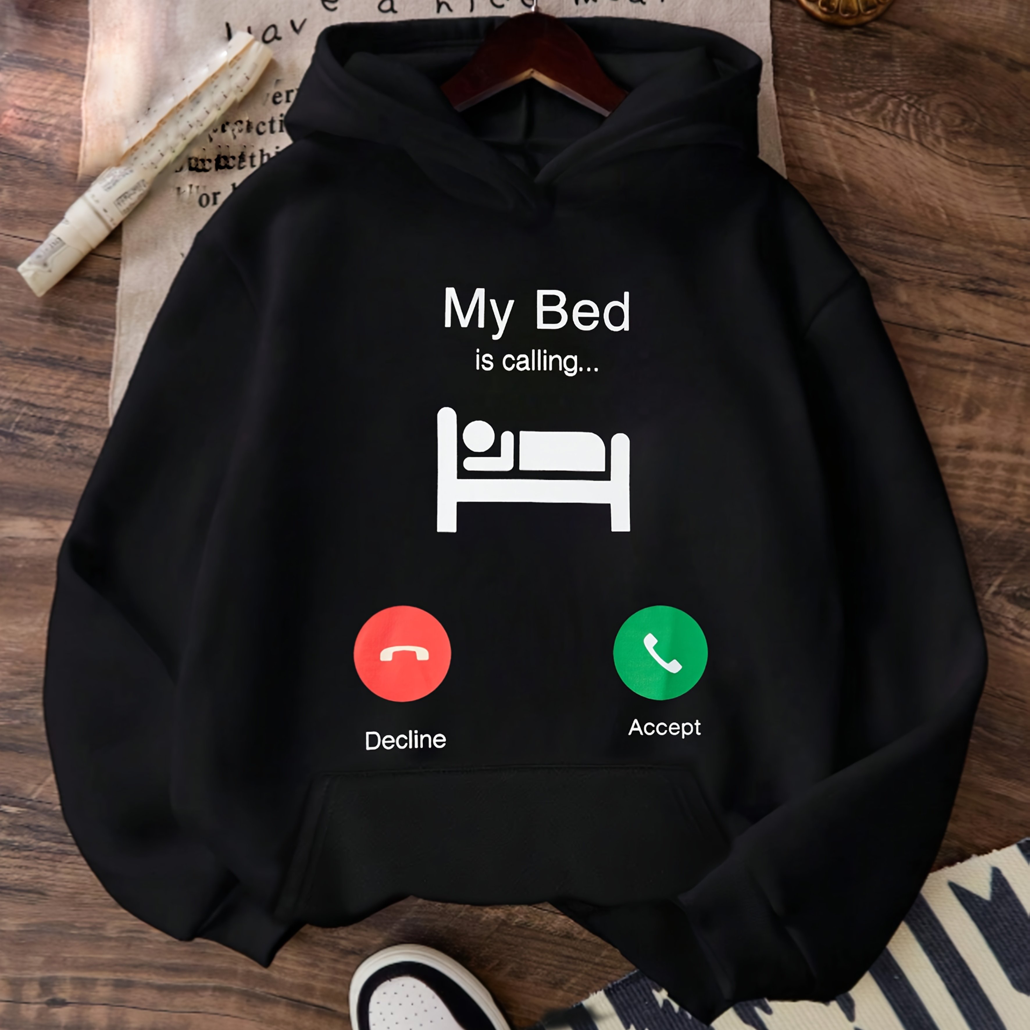Image of Features Exquisite Patterns, A Relaxed Fit Kangaroo Pocket Hoodie For Women, Perfect For Casual Wear. It Pairs Well With Outfits And From Soft, Comfortable Fabric Suitable For Spring, Autumn