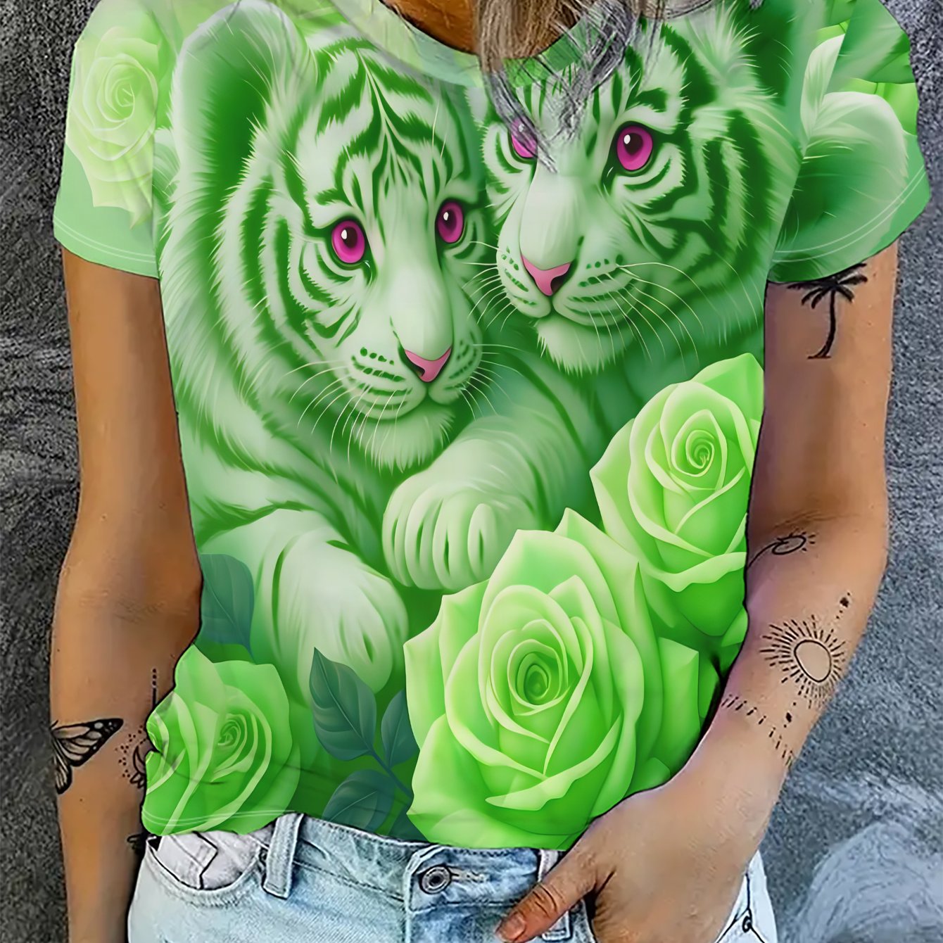TEMU Green Short Sleeve Top, Printed With 2 Pink- And Multiple Green Roses