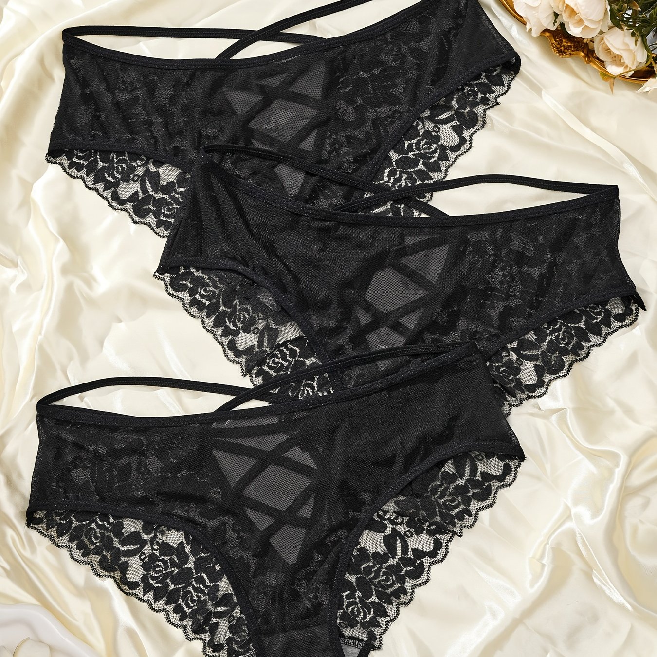 Image of 3pcs Plus Size Women's Panties Fashion Sexy Floral Lace Back Hollow Out Small Design Women's Plus Size Triangle Panties Universal Cool Breathable Daily Dating Women's Panties