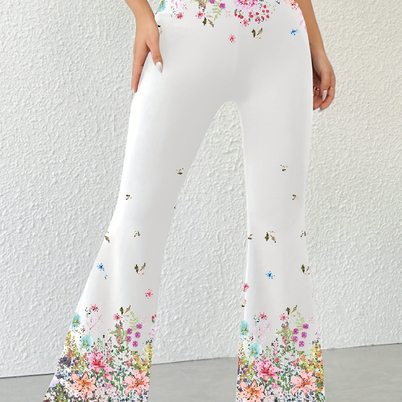 Image of Women's Floral Printed Casual Flared Pants, Made Of 95% And 5%, Suitable For With A Fabric, Featuring A Style And Stretchy Fitted Flares, Weighing 180g/m².