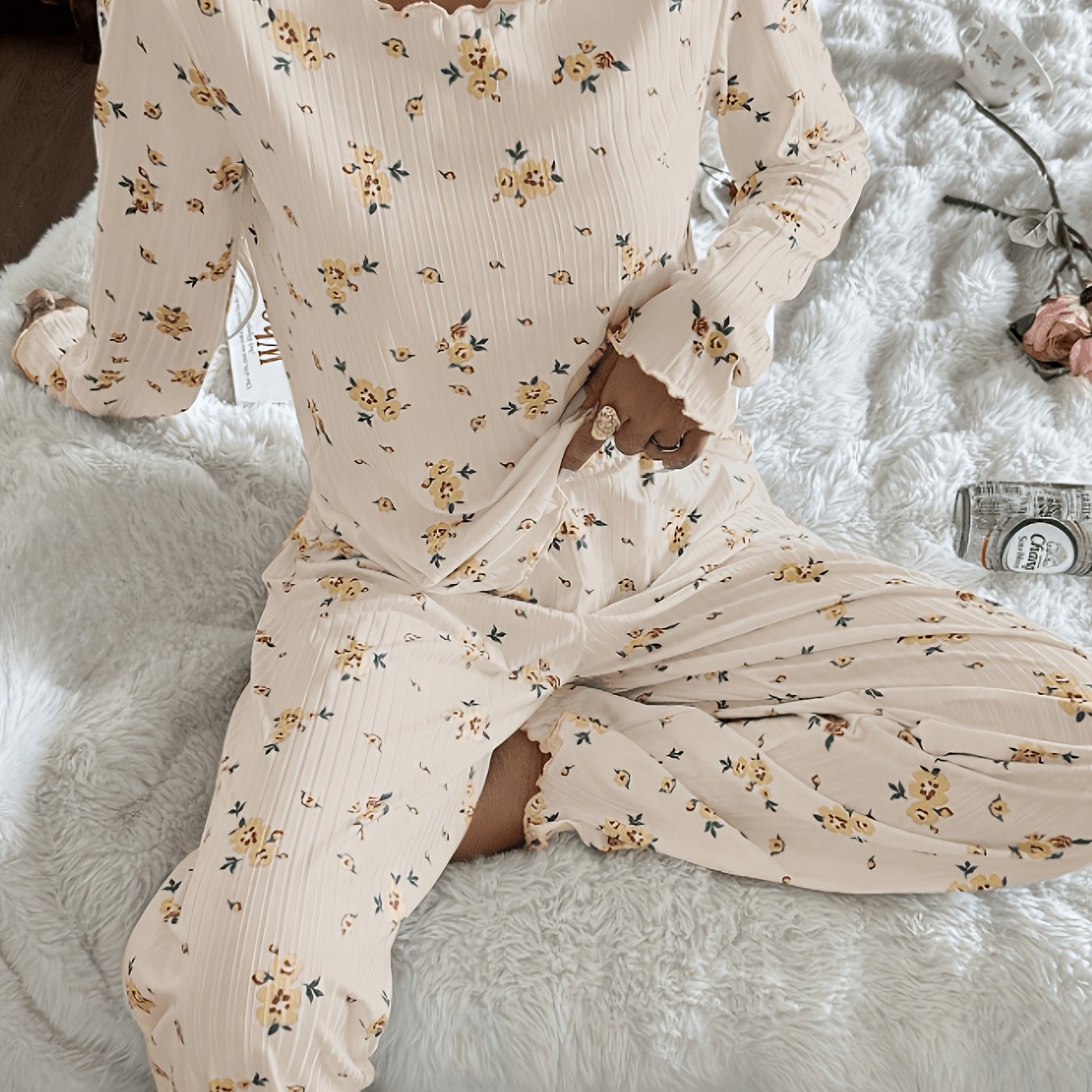 TEMU Nouveau pyjama chaud 2 pièces pour femme automne-hiver 2026, doux à imprimé floral petit motif, tissu texturé avec bordure côtelée, t-shirt à