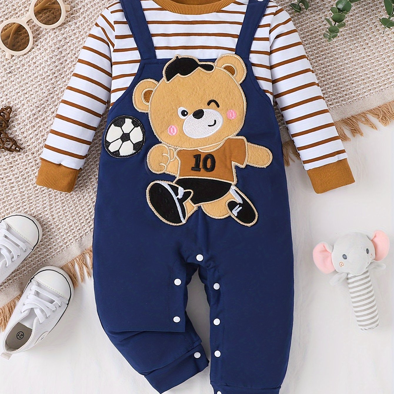 Single-piece Boys' Baby Newborn Autumn/winter Fun And Cute Bear Soccer Pattern Adorable Style Regular Long-sleeve Onesie, Perfect For Outdoor