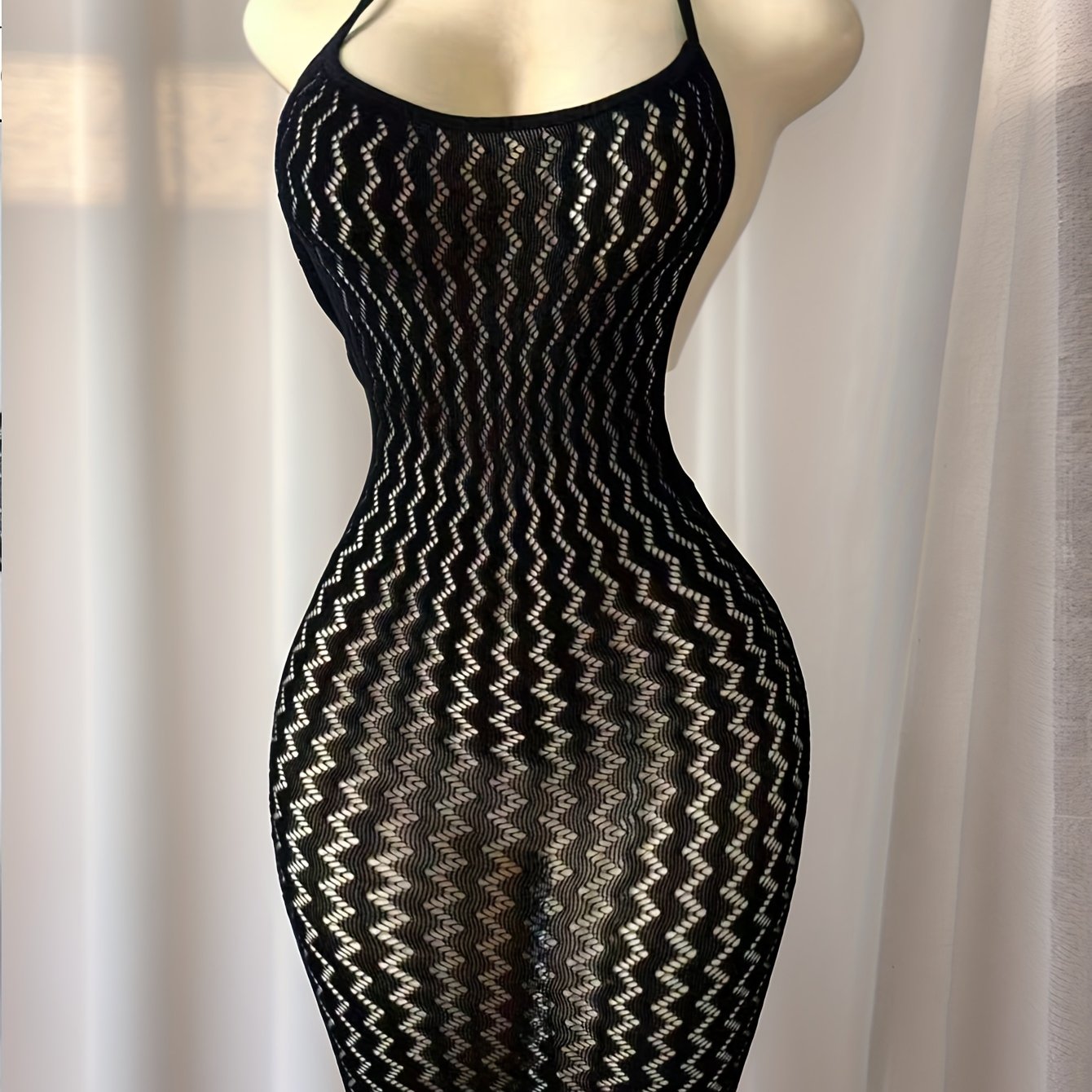 E-shop 1 Stück Sexy Plus Size Bodycon-Kleid ohne Rücken - Hochelastisches Fischnetz-Überwurf mit Streifenmuster & Aussparungen, figurbetontes