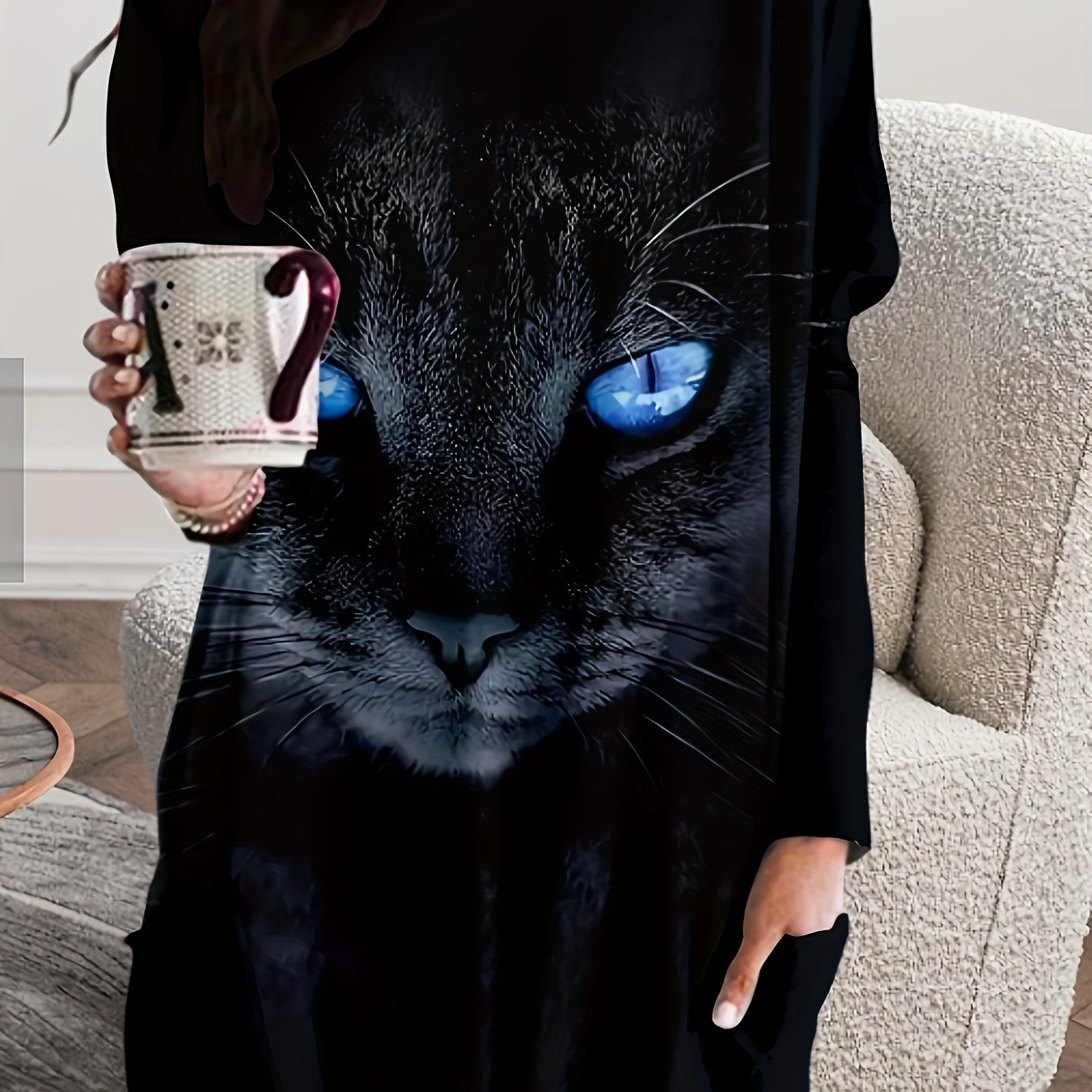 Plus Size - New Style Loose Long-sleeve T-shirt With A Cat Print And Round Neck