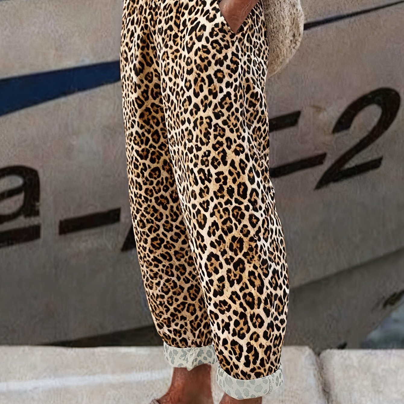 Image of Simple Leopard Print Versatile Pants With Slant Pockets, Women's Casual Loose Elastic Waist Summer Trousers