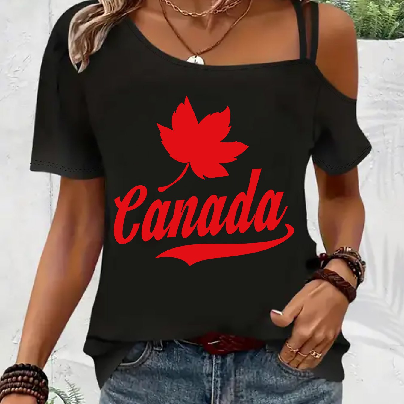 TEMU T-shirt graphique sexy à épaules dénudées pour femme - Noir avec et lettres cursives, manches courtes, haut décontracté d'été, vêtements d'été