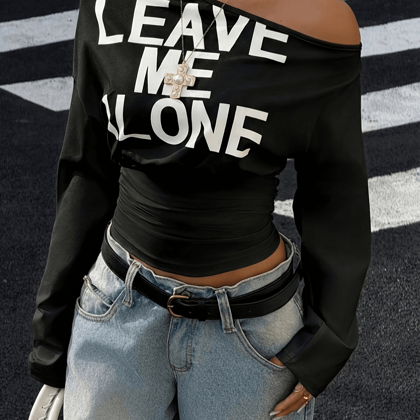 TEMU T-shirt à manches courtes et manches longues pour femmes, imprimé de lettres asymétrique, idéal pour l'extérieur, le streetwear et les vêtements