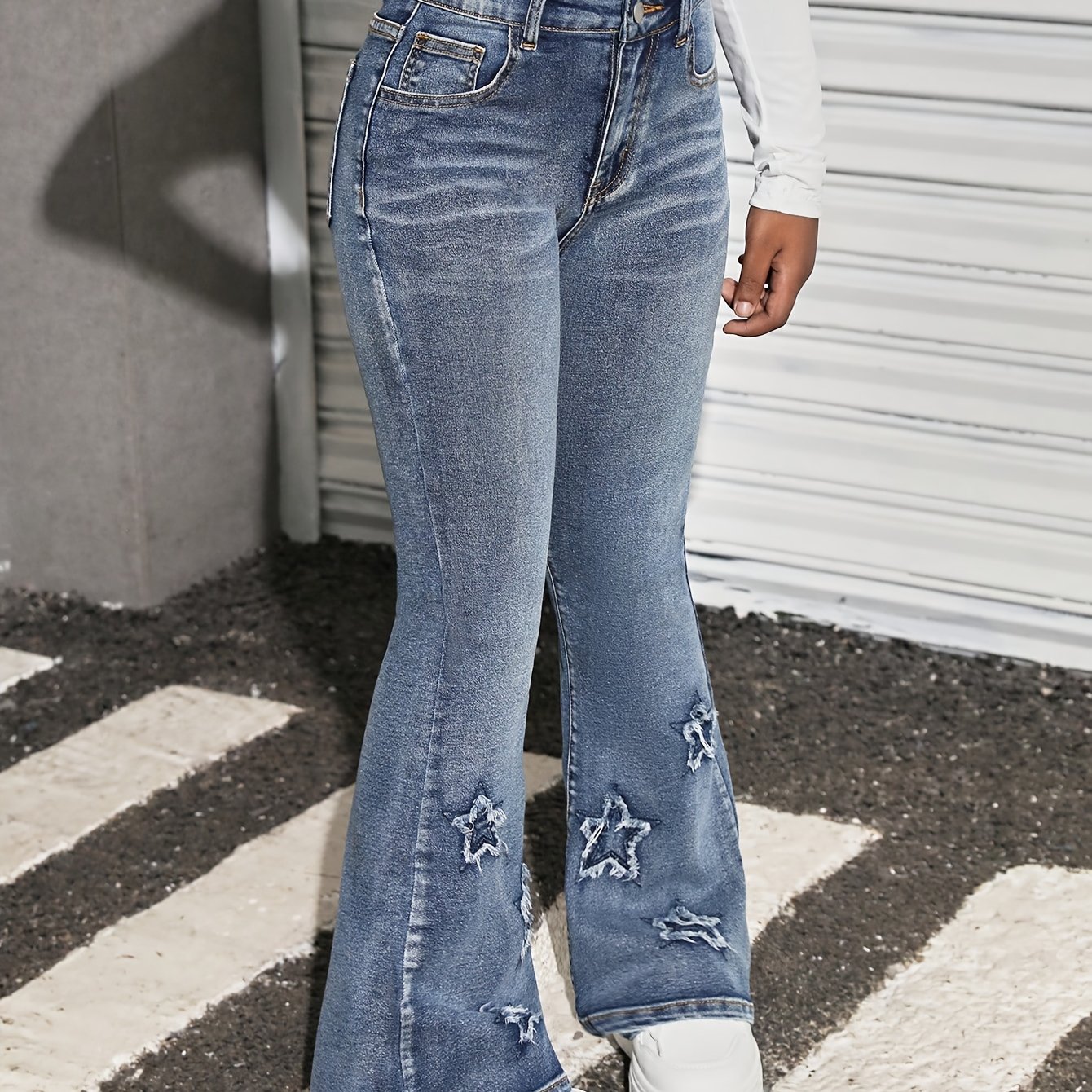 Tween Girls' Y2k Blue Flare Jeans With Star Pattern At The Ankle, Spring/summer Boho Nostalgia Wash Bell Bottoms Denim Pants