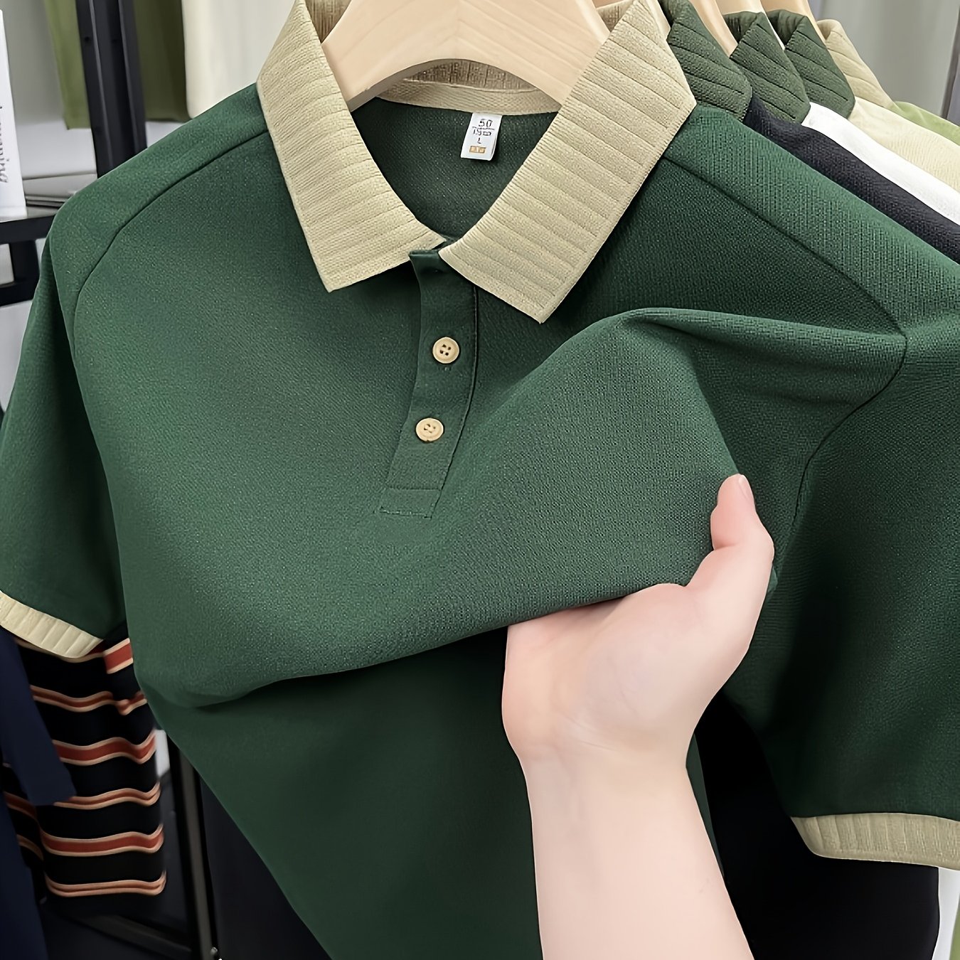 E-shop Leichtes, atmungsaktives Herrenhemd - Kontrastkragen-Design, weiches Sommer-Golf- und Freizeitshirt, Knopfdetails, reguläre Passform,