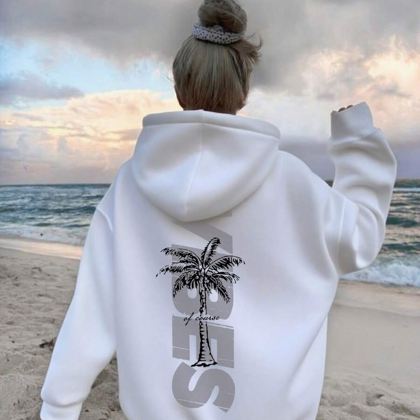 Women's Winter Coconut Tree Graphic Long Sleeved Drawstring Hoodie With Pocket, Casual Loose And Versatile Tops, Fashionable Winter Women Clothes Suitable For Daily Wear