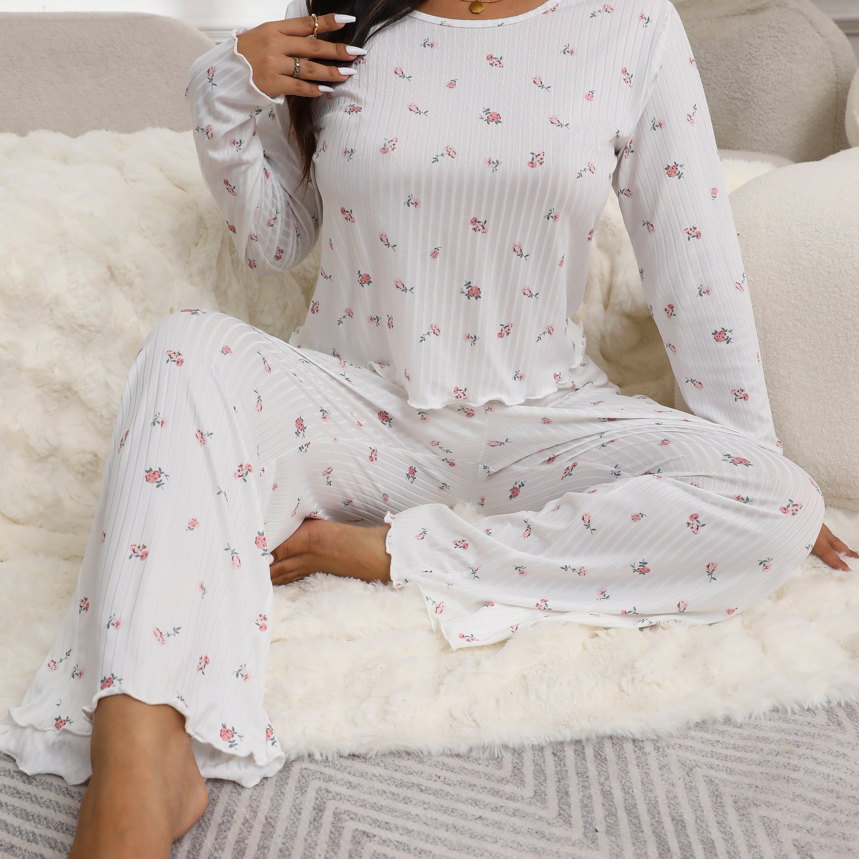Plus-size Small Floral Print Textured Fabric Long-sleeve Long-pants Autumn/winter Pajama Set