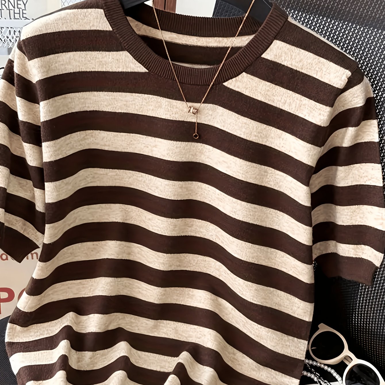 E-shop Damen T-Shirt in Übergröße, elegant, mit Rundhalsausschnitt kurzen Ärmeln – atmungsaktives Oberteil mit mittlerem Stretch, passend für