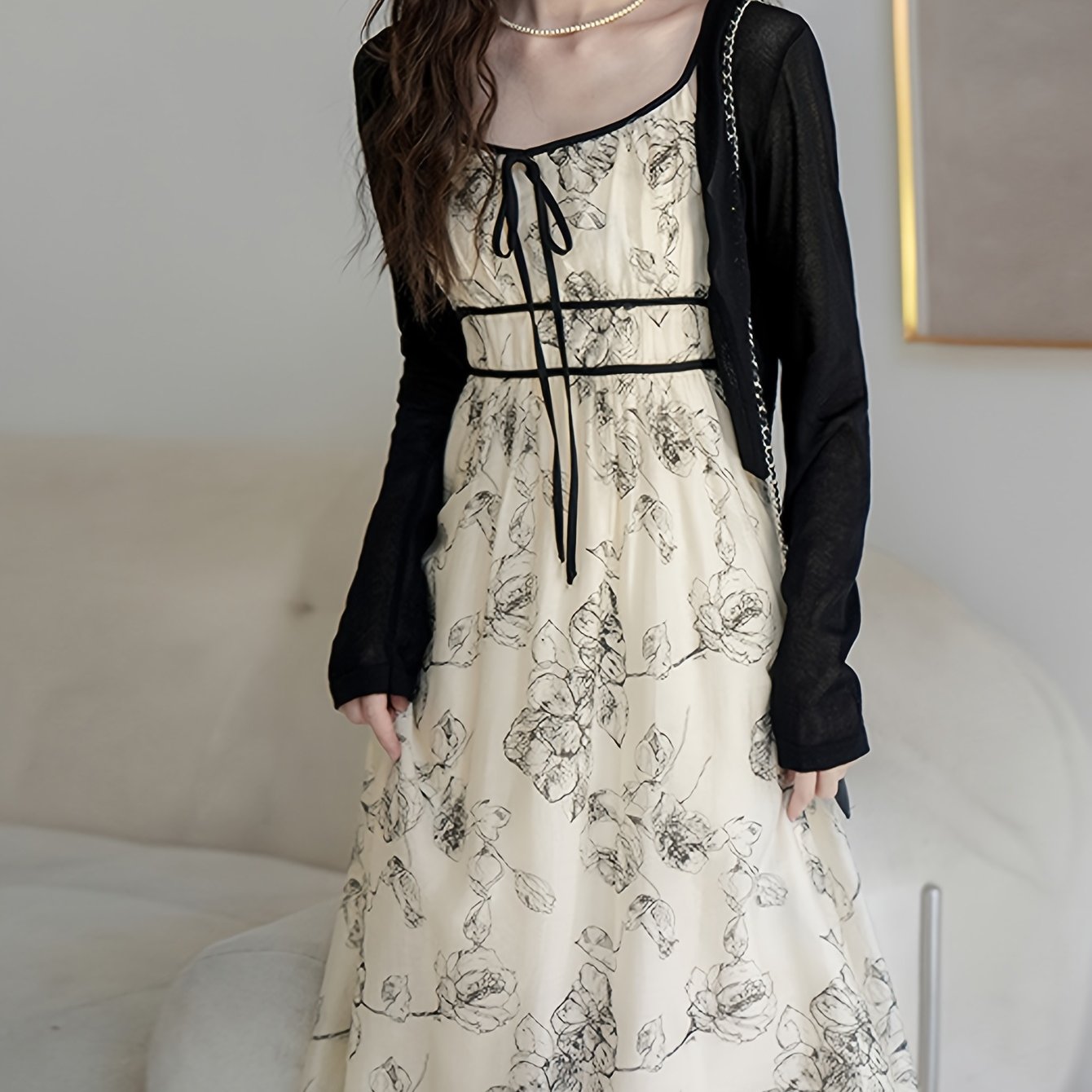 トな花柄プリントミディドレス ブラックレースアップデタイル