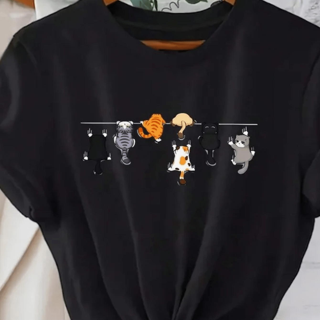 Image of Plus Size Cute Cat Print Round Neck Short Sleeve T-shirt Decoration, Big And Tall