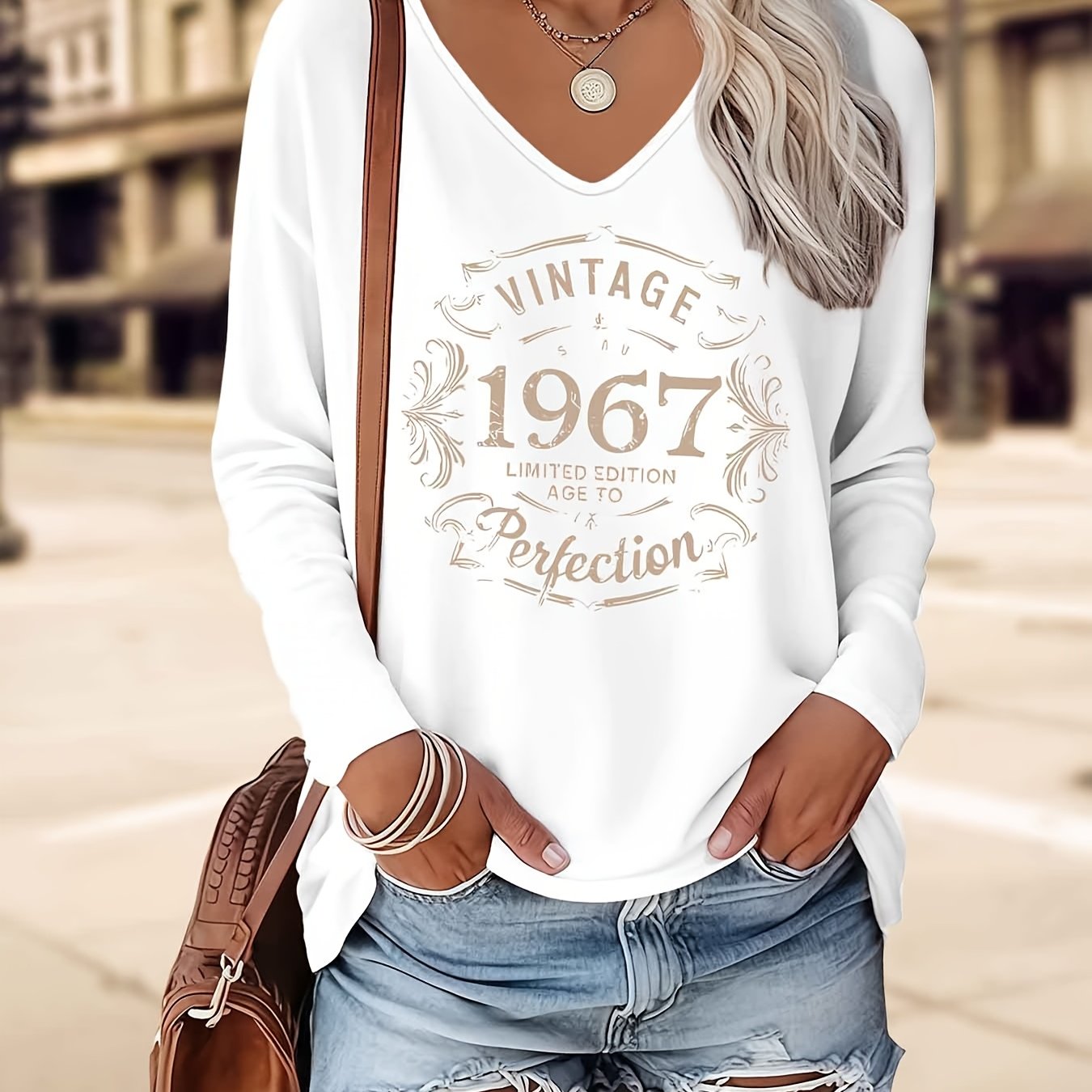 TEMU Camiseta de larga de color con cuello en V y estampado "Perfection" vintage 19"67", estilo vintage de otoño/invierno para mujer, 1 pieza,