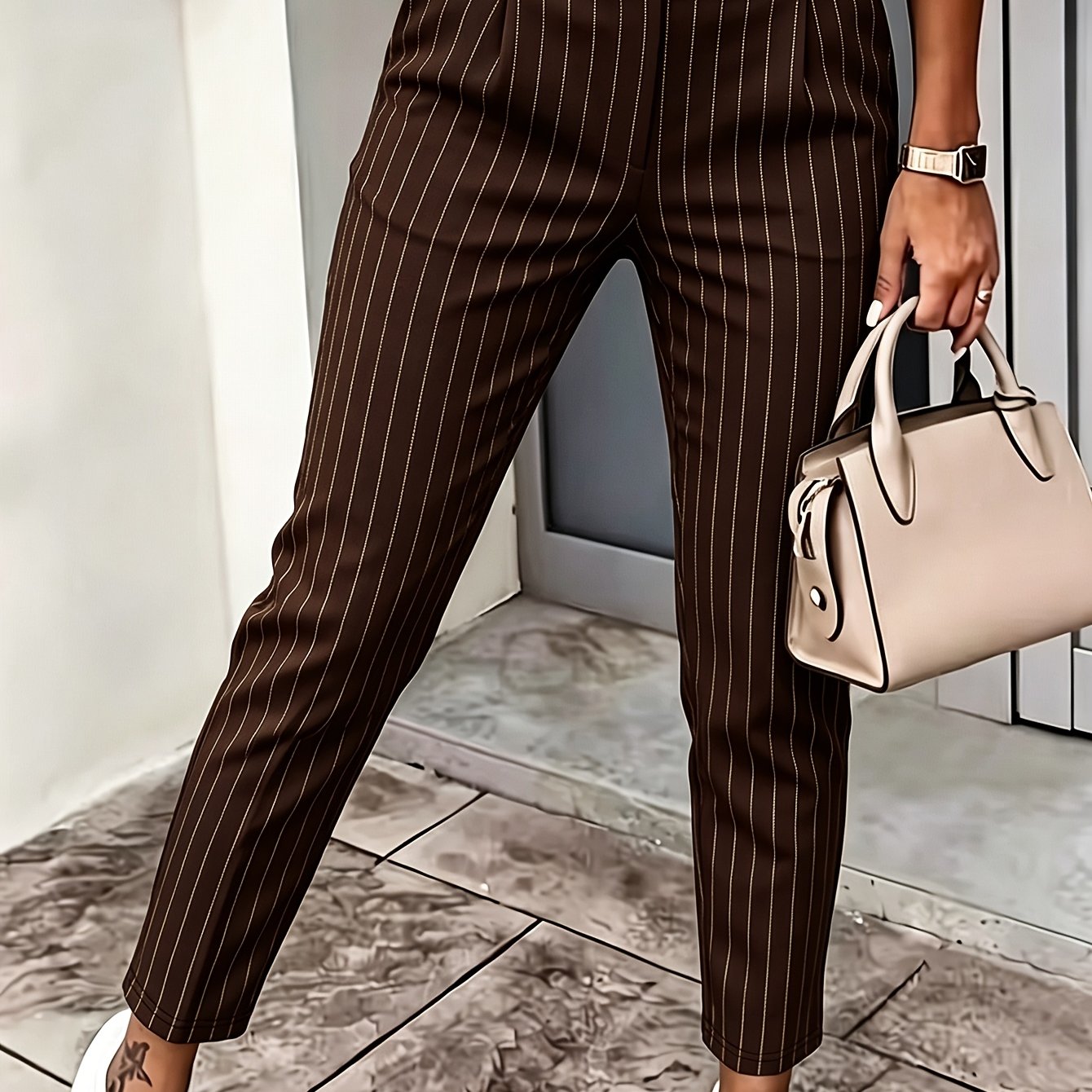 TEMU Nouveau pantalon tendance à rayures pour femmes, taille haute, décontracté, avec chaîne métallique décorative, coupe long et mince [Aucune