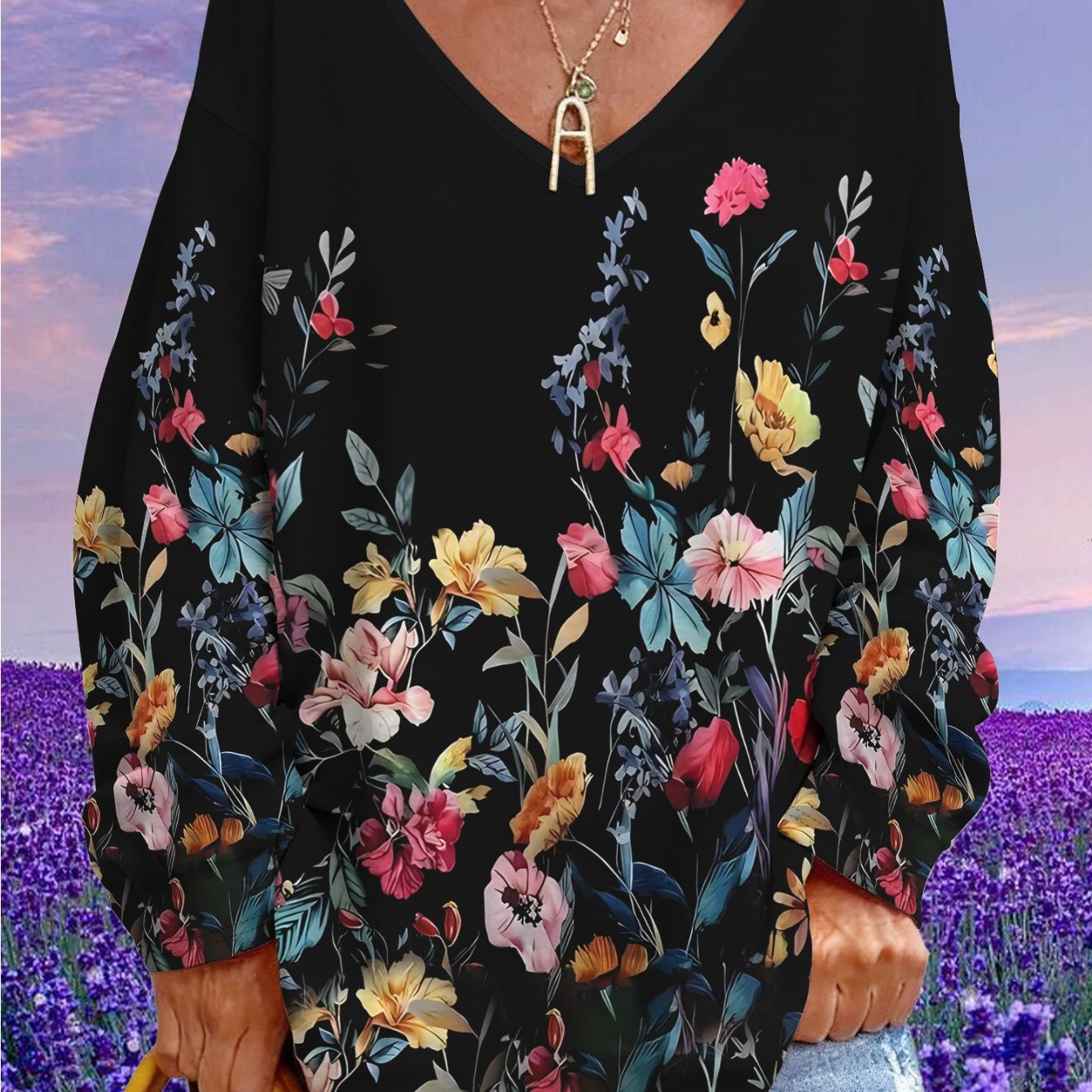 TEMU Plus Size - Plus Size - Plus Size Women's Black Retro Colorful Floral Loose V-neck T-shirt, Plus Size Ladies Figure-flattering Vintage Top