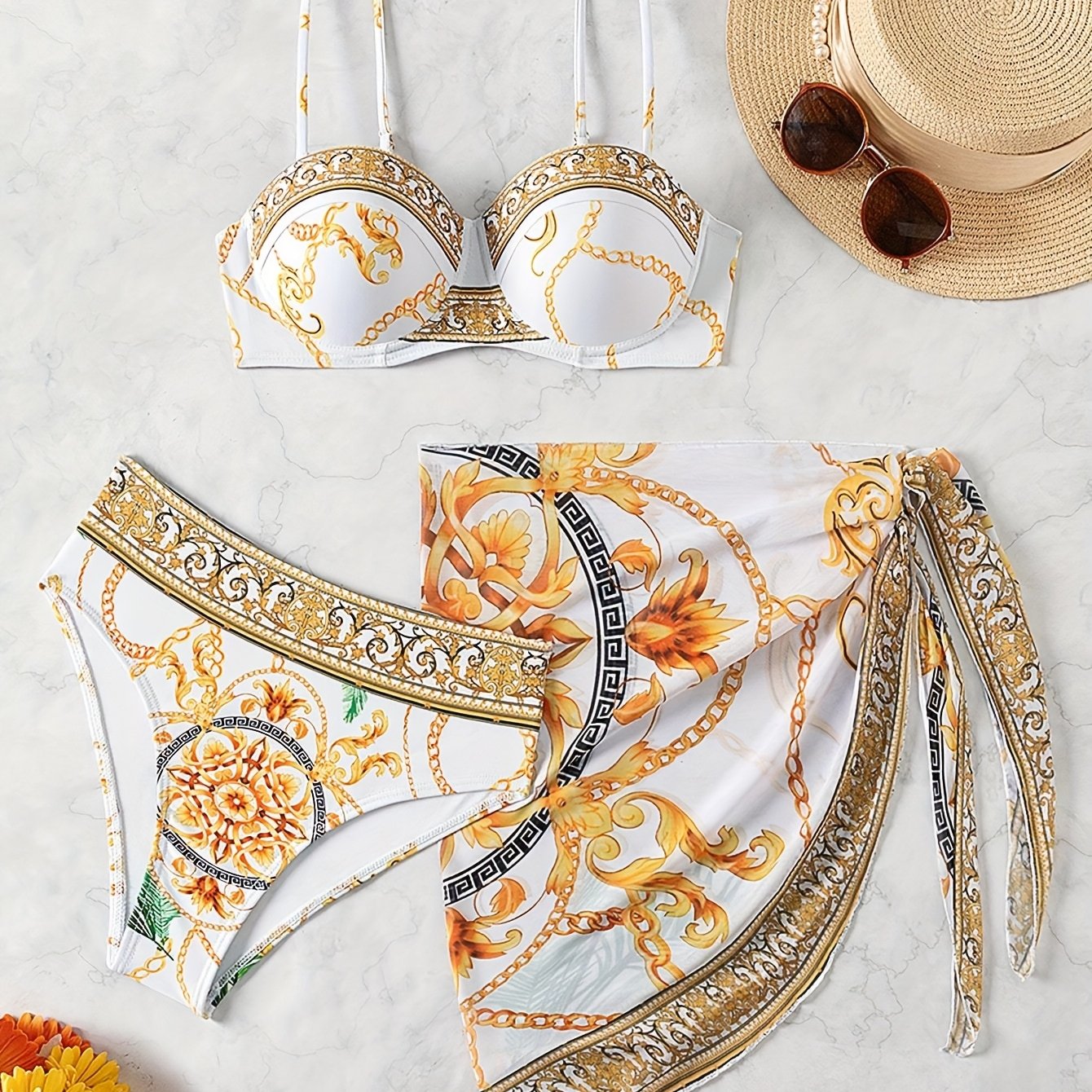 E-shop Dreiteiliges Bikini-Badeanzug-Set mit einem sommerlichen Strandurlaub-Kettenmuster-Umhangrock