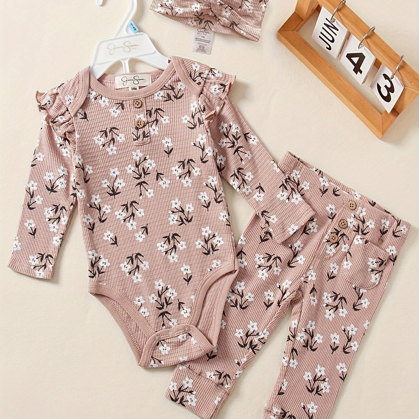 Image of 3pcs Baby Girl Baby Boy Clothes Newborn Baby Girl Baby Boy 1pc Triangular Pant Band Set Fall And Winter Clothing, Christmas Clothing 0-september, Perfect For Outdoor