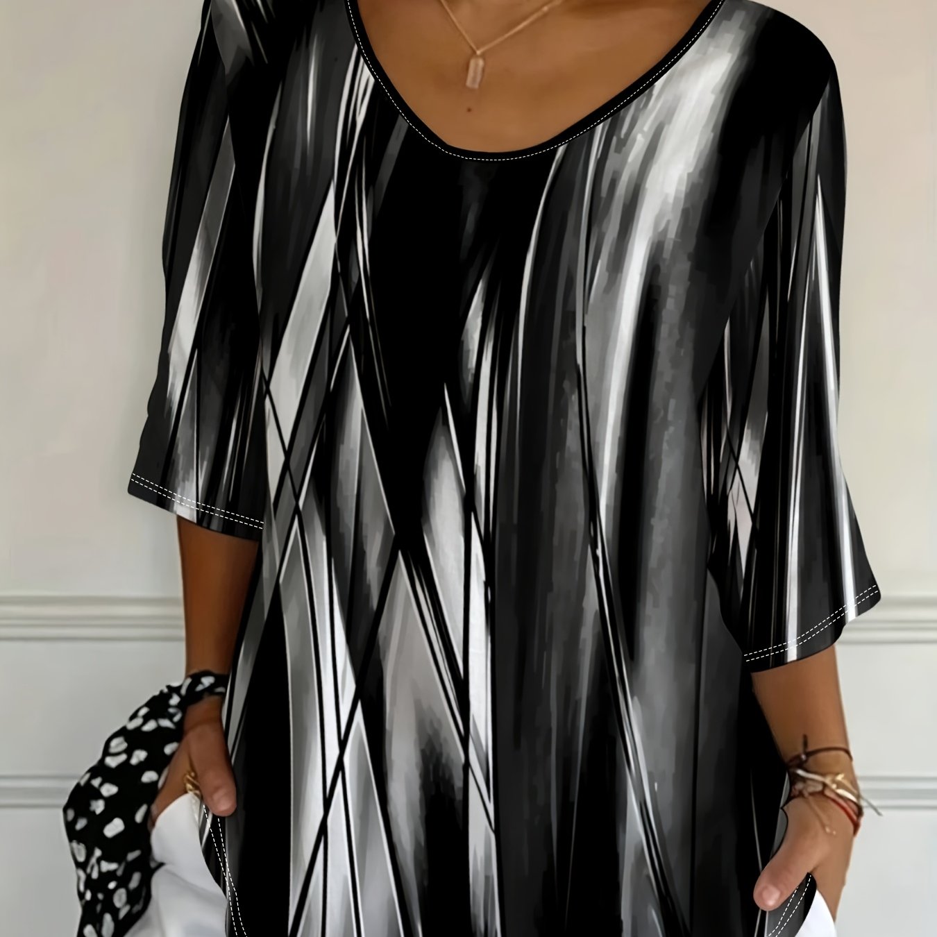 TEMU Plus Size, [printed Design-not Textured]plus Size Women's Top, Mixed Color, Multi - Specs, Black - White Abstract Blade - Like Design, Dynamic