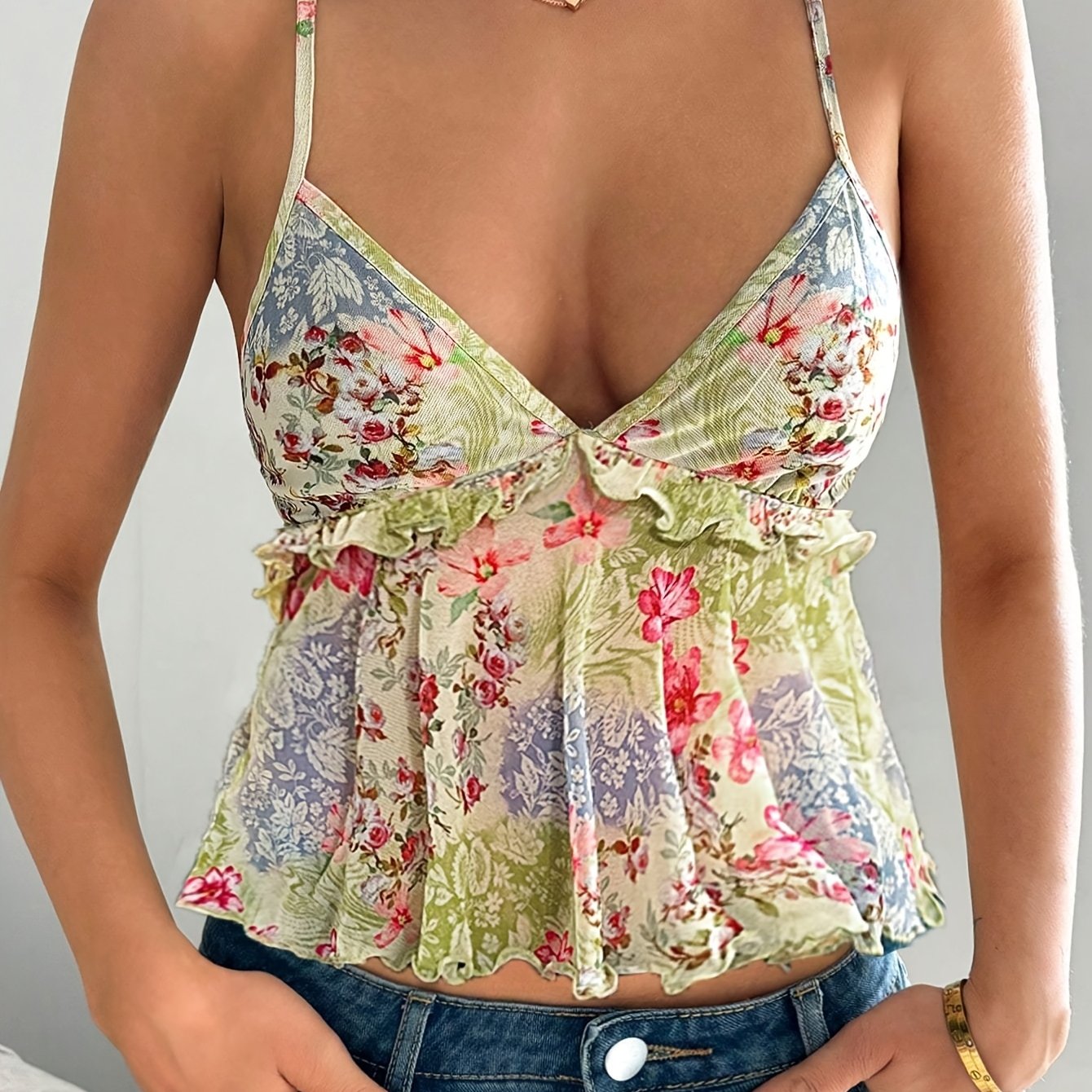 Women&#39;s Elegant Floral Print Sleeveless Cami Top with Ruffle Hem, V-Neck Design, and Adjustable Spaghetti Straps - Perfect for Summer, Lightweight Polyester Fabric, Semi-Sheer, Machine Washable