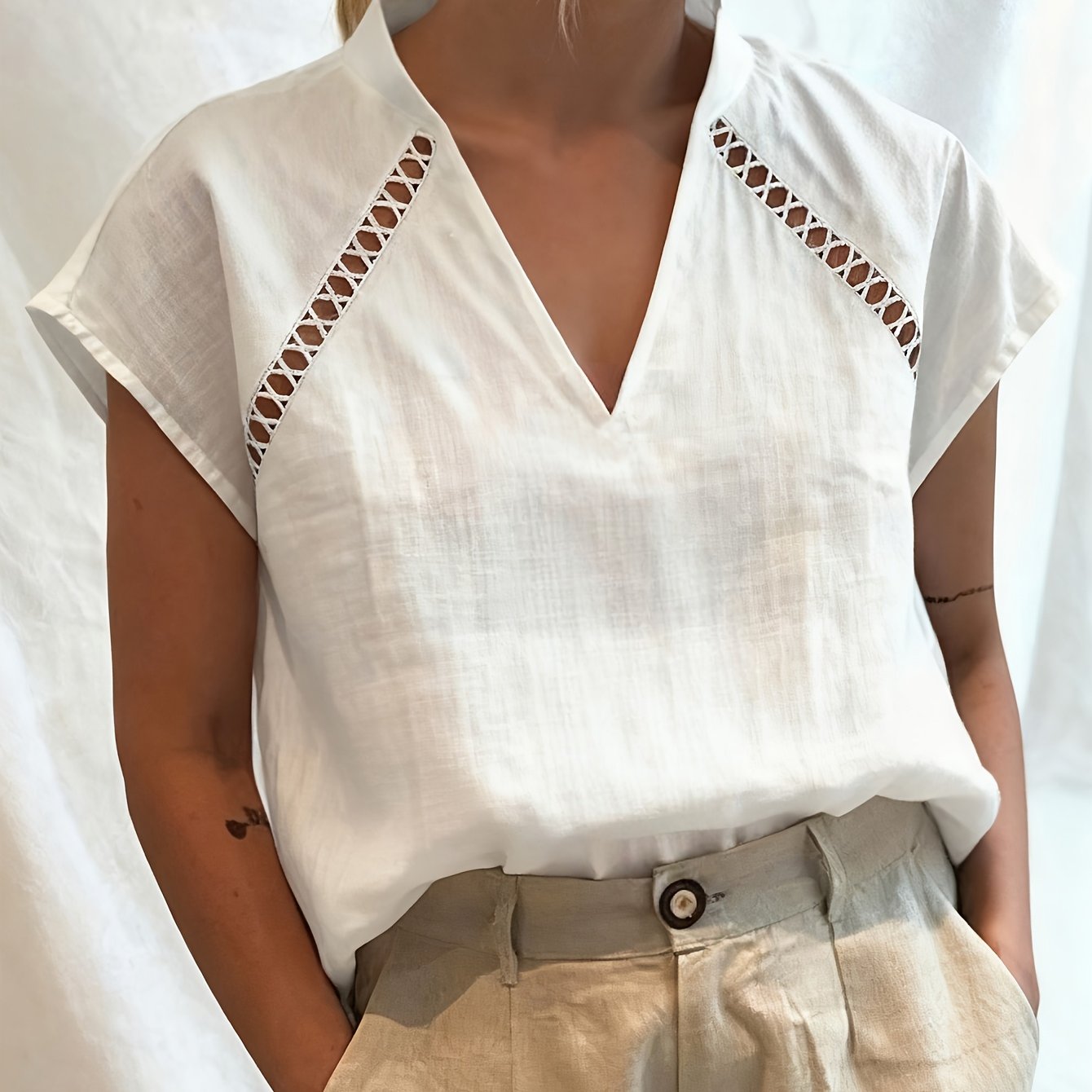 Loose Solid Color V-neck Lace Sleeveless Pullover