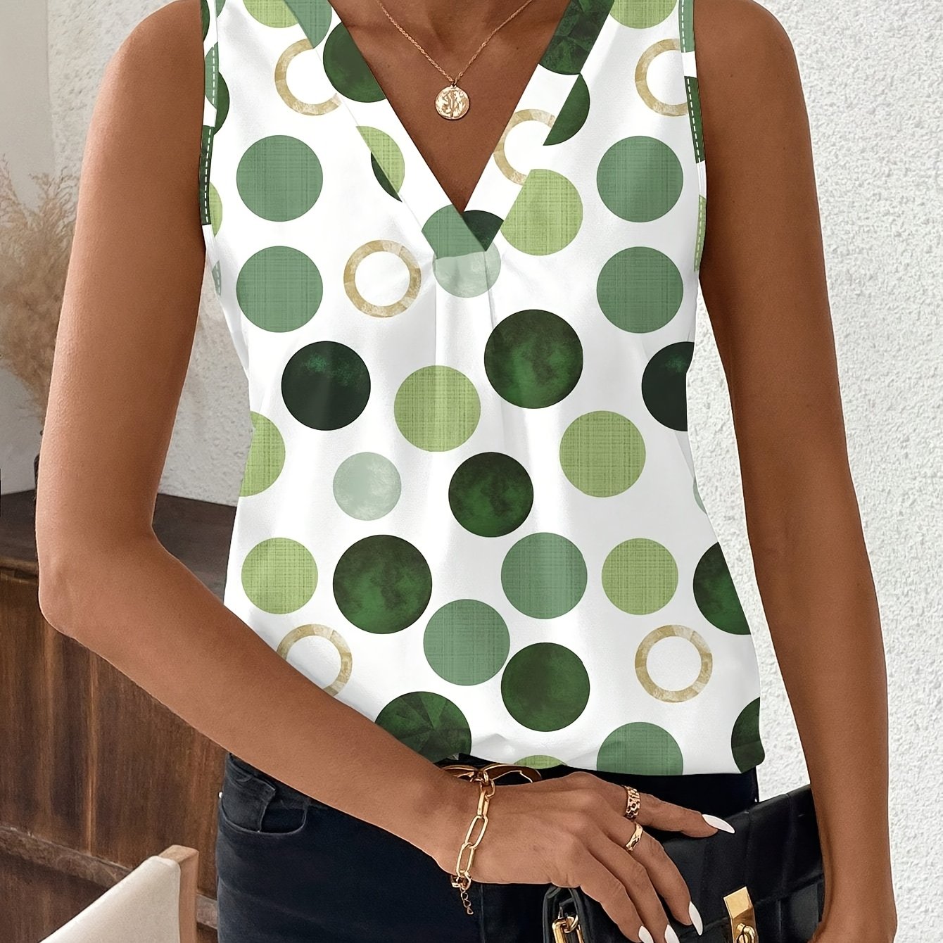E-shop Klassisches Grünes Polka-Dot Ärmelloses V-Ausschnitt Slim-Fit Damenhemd - -Sommer-Outfit, Damenbekleidungsset