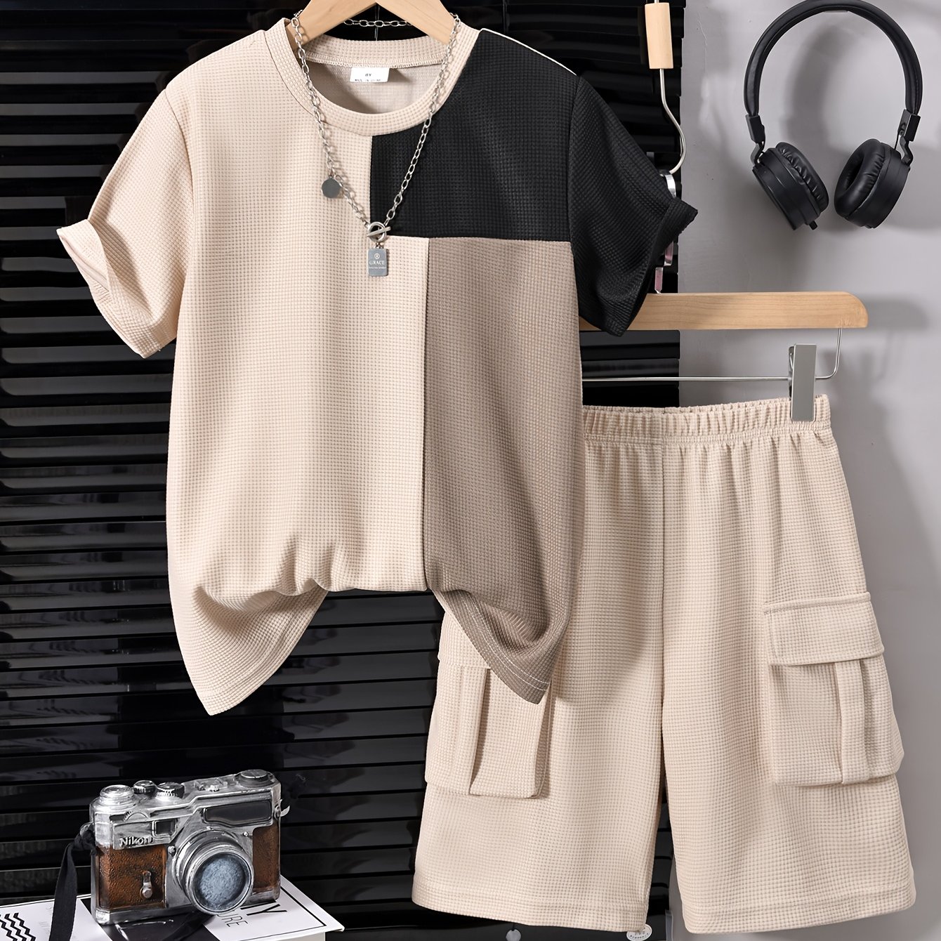 Image of 's Spring Summer Casual 3- Contrast T-shirt And Athletic Youth Shorts 2pcs Set (props Not Included), For Outdoor