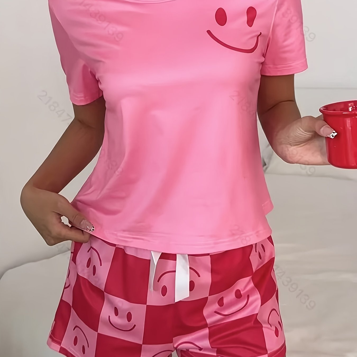TEMU Dames Pyjama Set. Comfortabele Top met Ronde Hals en Korte Mouwen en Shorts met Elastische Tailleband zijn een Perfecte Keuze