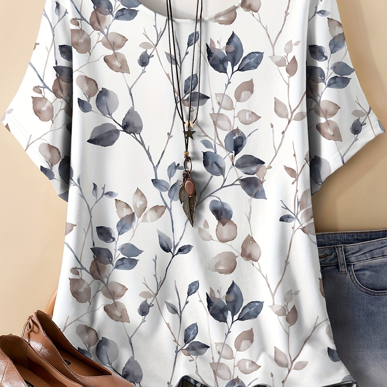 Image of Plus Size, Plus Size Floral Print Fashion T-shirt Spring Summer Casual Round Neck Short Sleeve Top Women's Wear, No Accessories Included