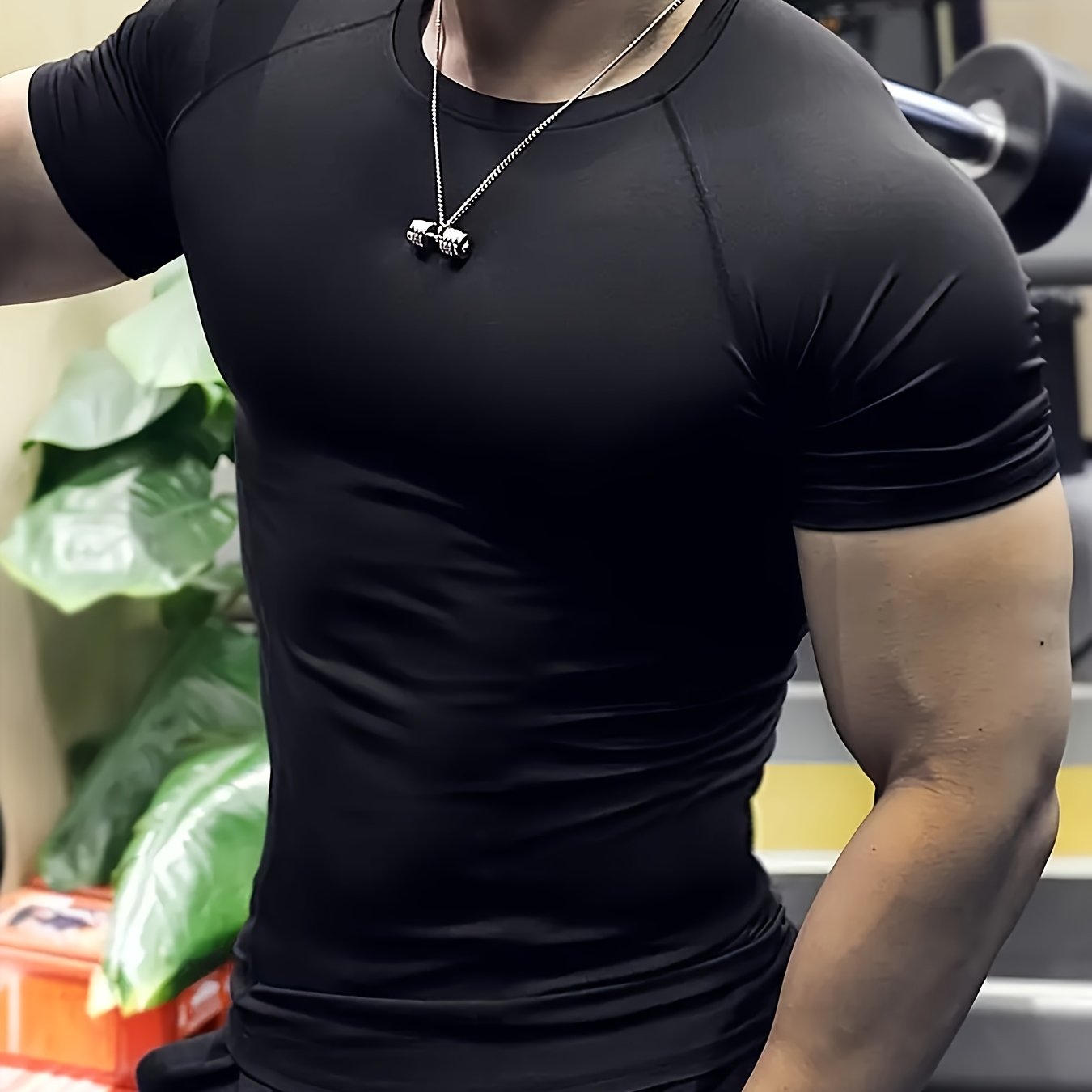 E-shop Herren Sport Fitness Kleidung: Schnelltrocknendes und atmungsaktives Oberteil für Laufen, Basketball, Fußballtraining. Hergestellt aus