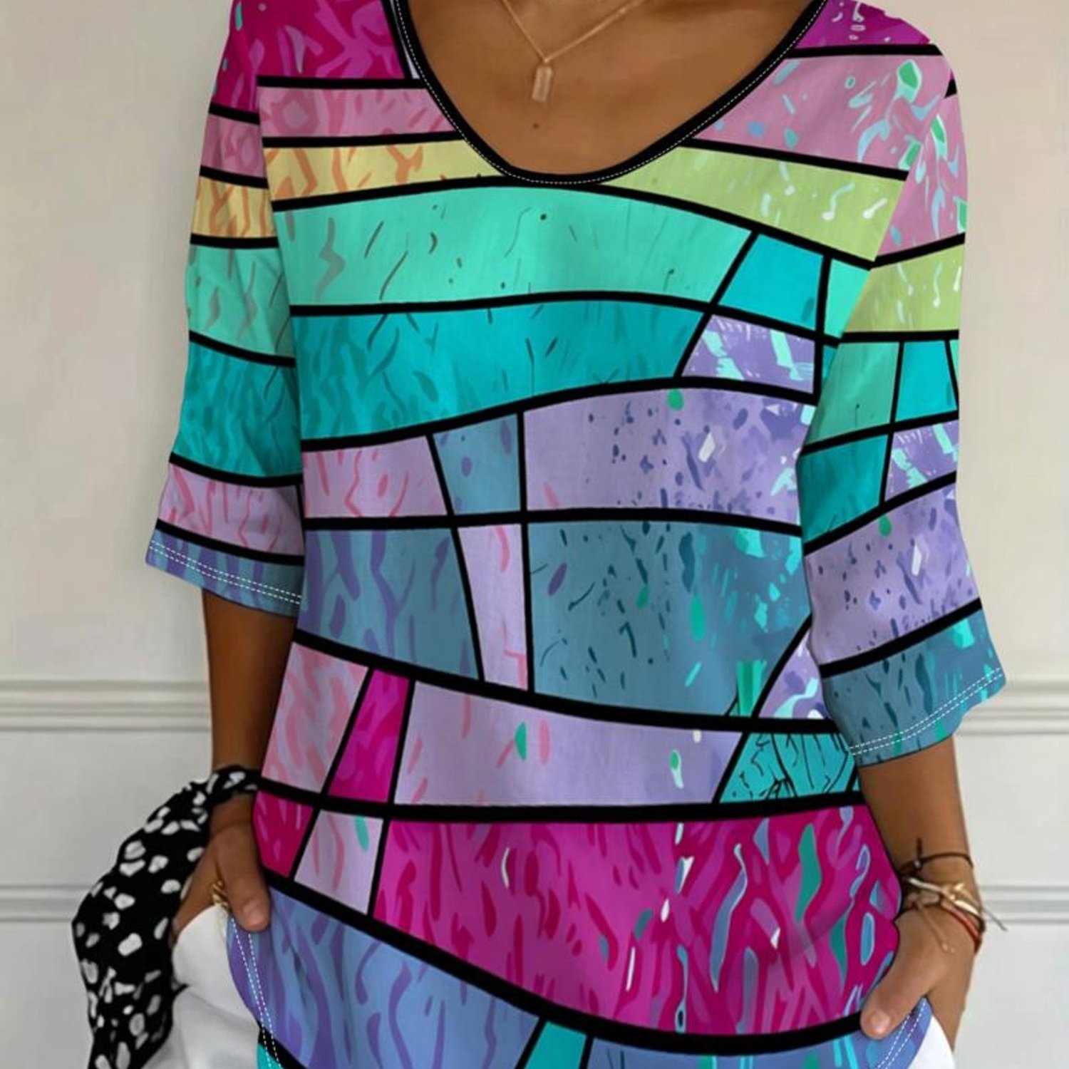 TEMU Plus Size, Plus Size Women's V-neck 3/4 Sleeve T-shirt, 2026 Summer , Slim Fit Versatile Basic Top, Stained , Multiple Sizes Available, American