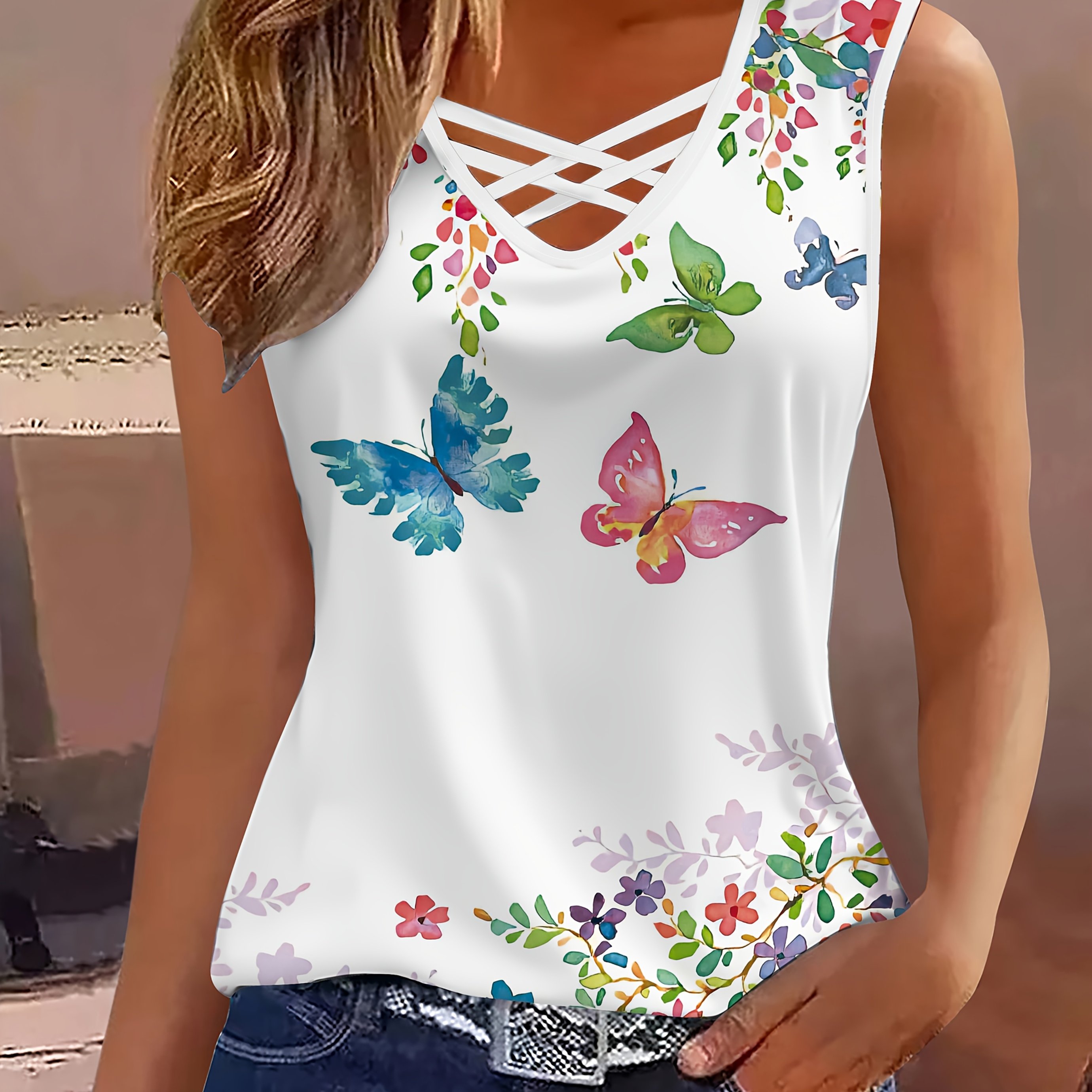 E-shop Elegantes Damen-Tanktop mit buntem Schmetterlingsdruck, gekreuzten Trägern im Rücken V-Ausschnitt, trendiges T-Shirt
