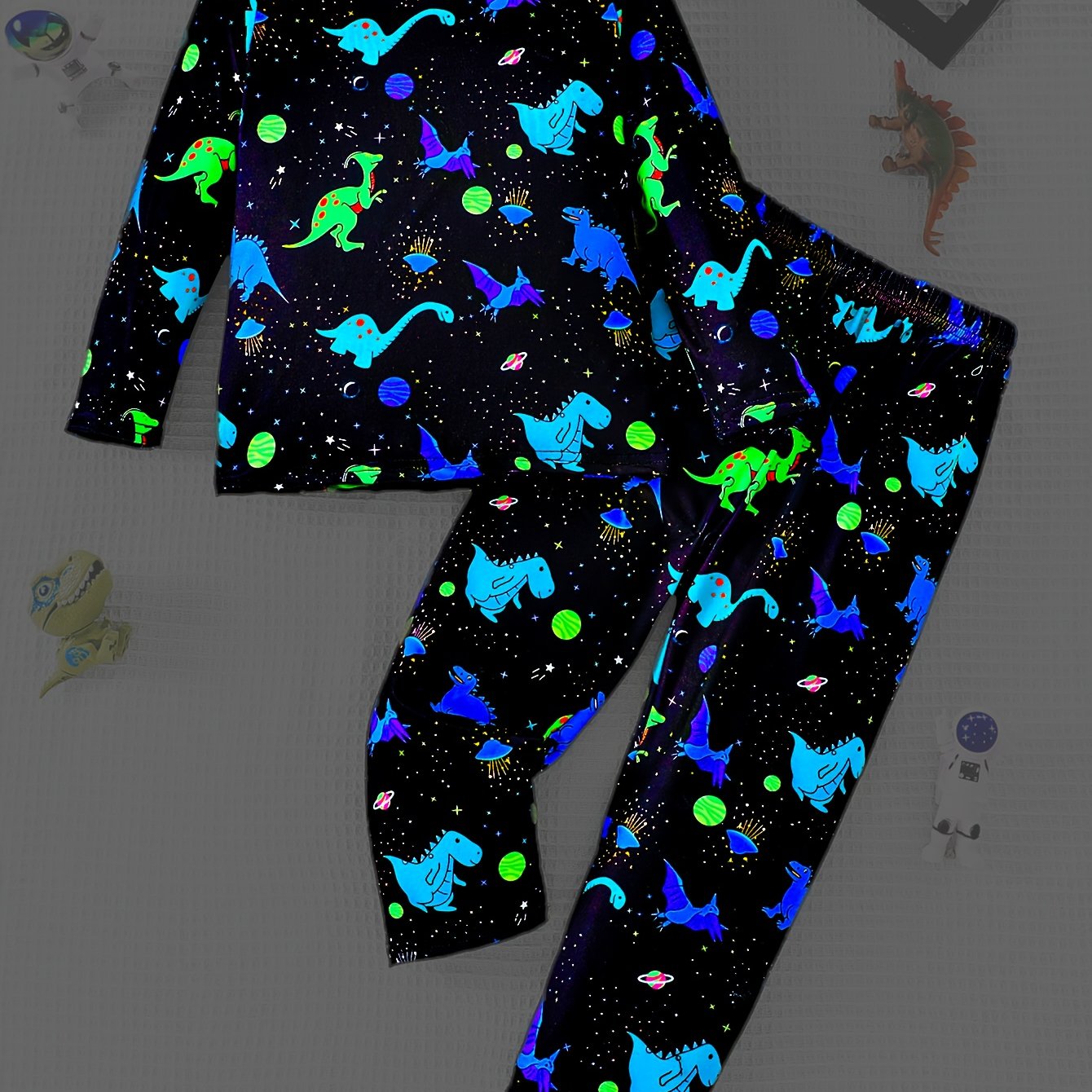 -the-dark Little Boy 2pcs Random Dinosaur And Random Dinosaur Print Pants Set, Spring Summer Fall Casual Outfit ( Light )