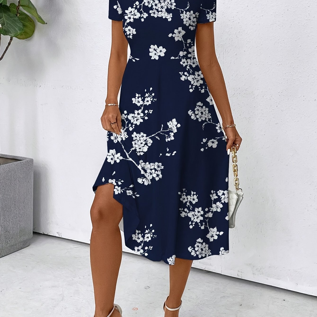 [lojiang Style Directional Item] Floral Print Round Neck Short Sleeve Dress