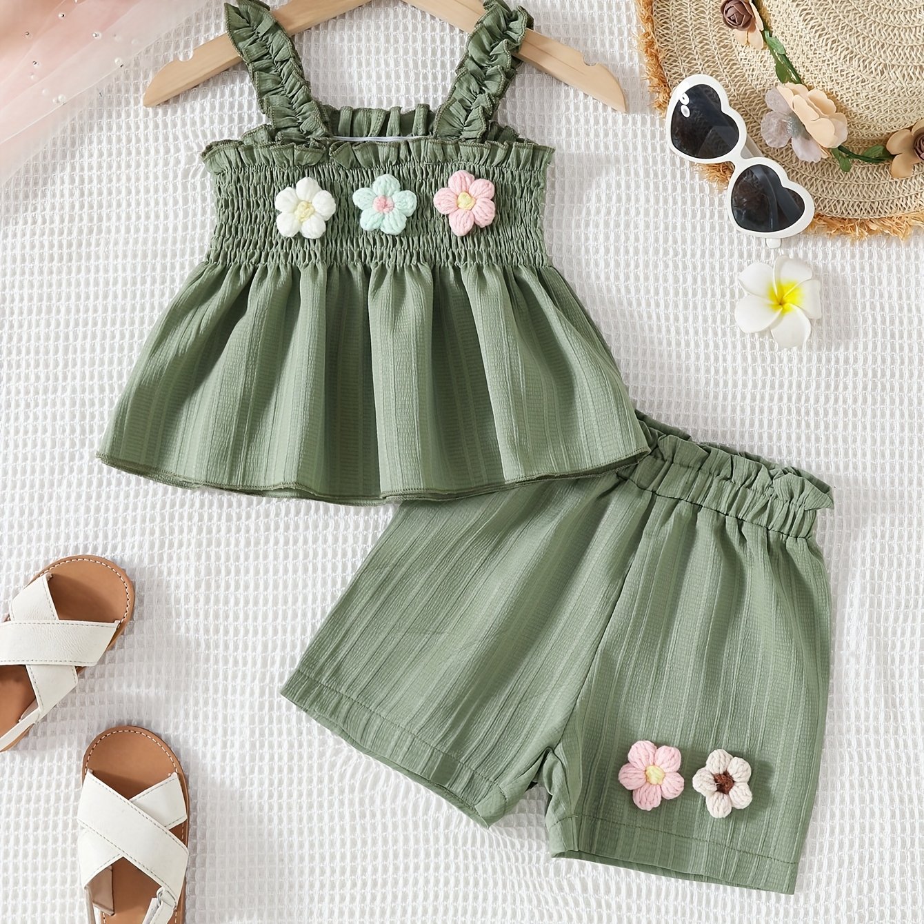 TEMU Little Girl Summer Cute Shorts + Camisole Top Set Fashionable Floral Decorated Short Pants Outfit, Perfect For Outdoor