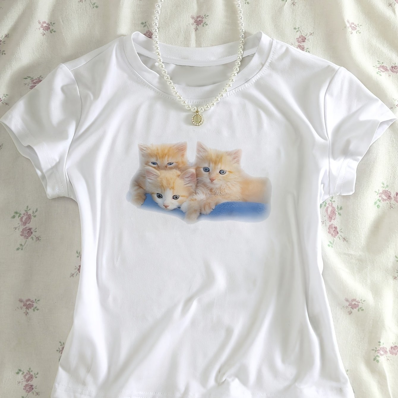 TEMU 00008 - Fashionable Y2k Creative -shirt Featuring 3 Golden Gradient Kittens, Short-sleeved, Round-neck Casual Top, Suitable For Summer And
