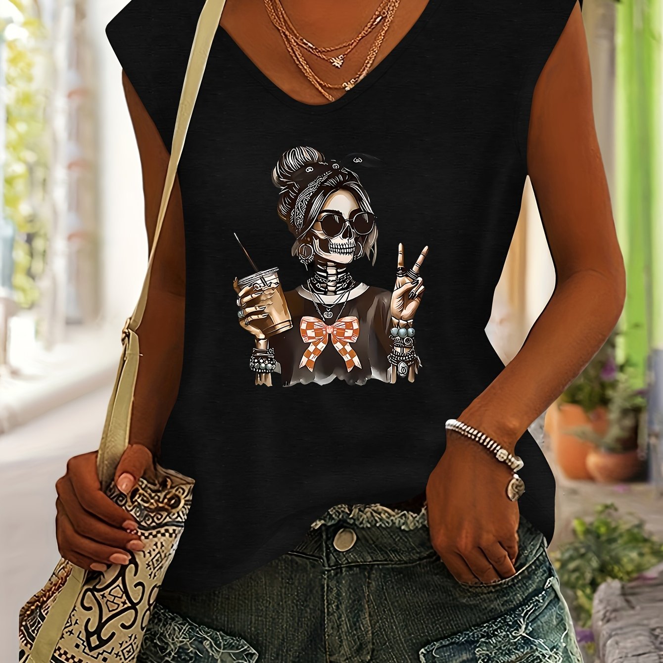 TEMU Fashion Skull Aunt Victory Hand Gesture Print Western Style Women's Spring Summer Casual Easy Versatile Leisure Vacation V-neck Camisole Short