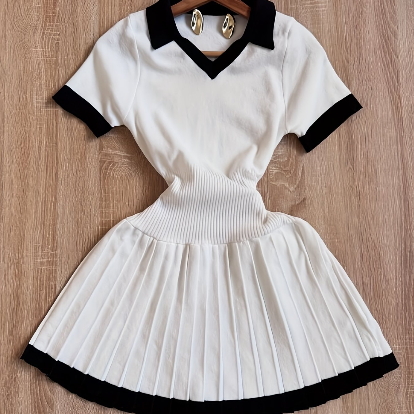 E-shop 2025 Damen Neues Color Block V-Ausschnitt Kleid