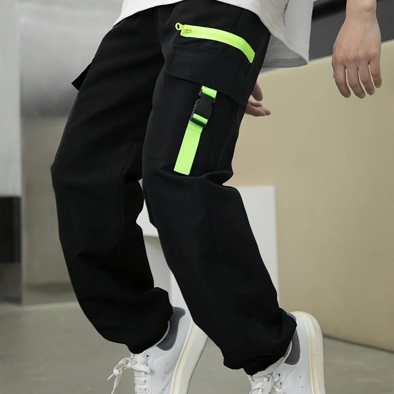 Image of Boys' Casual Cargo Pants Made Of Woven Non-stretch Fabric, Suitable For Relaxed Jogging. Trendy Cargo Pants With Zippered Pockets, Perfect For Outdoor Activities In , Back To School Essentials
