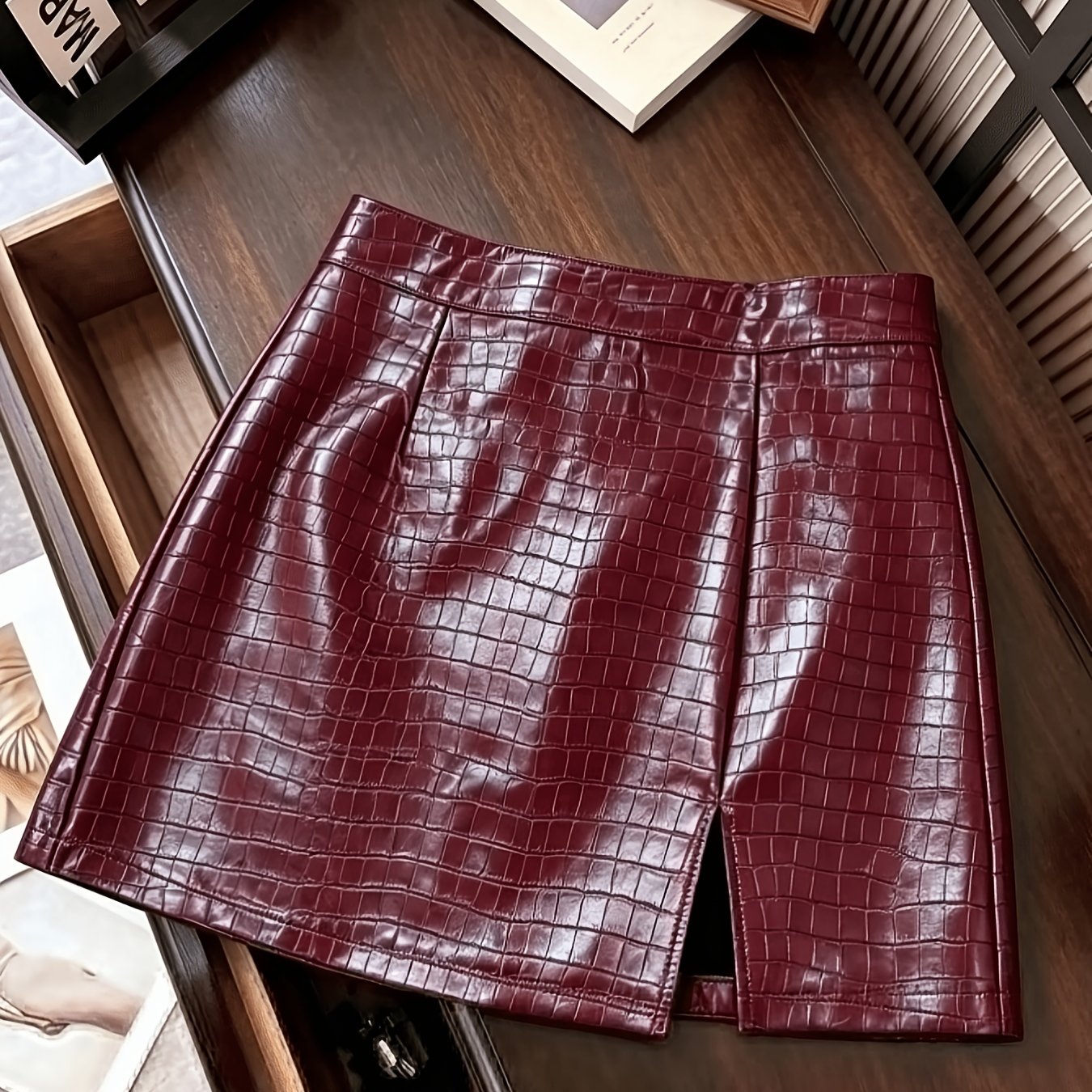 TEMU Women's New Solid Color, Zippered Slit, Crocodile Pattern Short Shorts Pu Skirt, Fashionable Elegant And Outing, Date Party, Street Trendy,