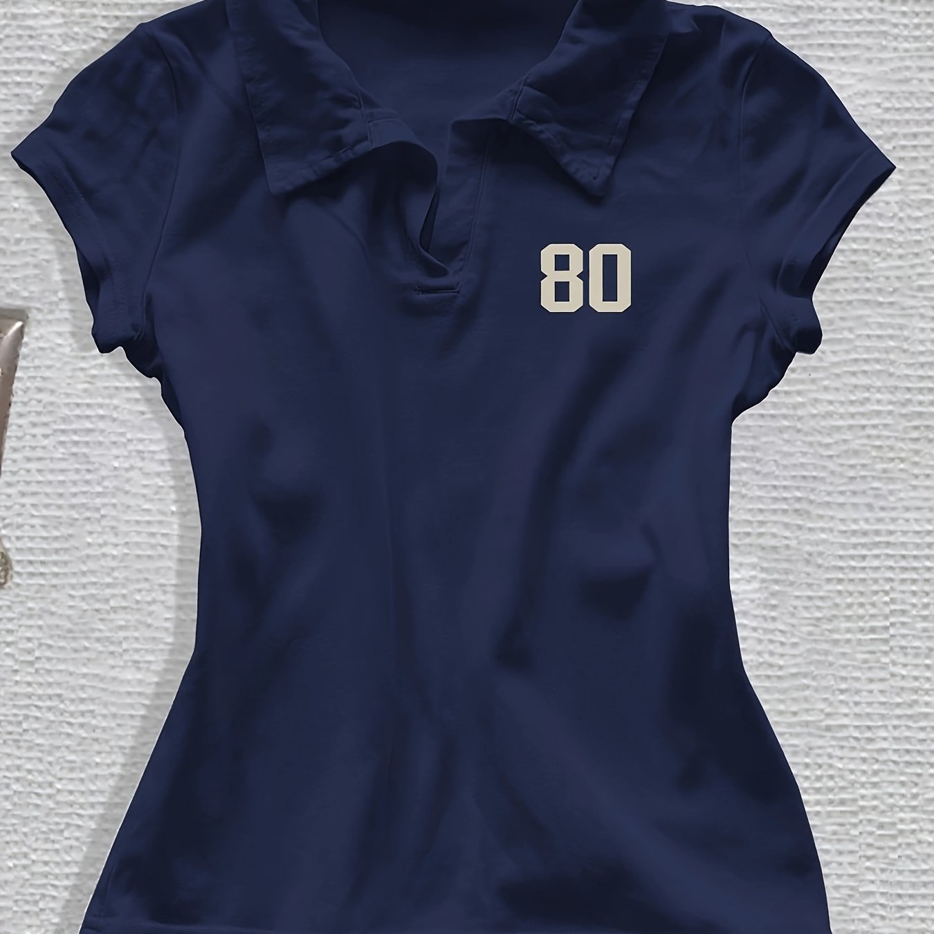 TEMU New Style, Women's Minimalist Fashion Slim-fit Short With A Small V-neck And Short Sleeves