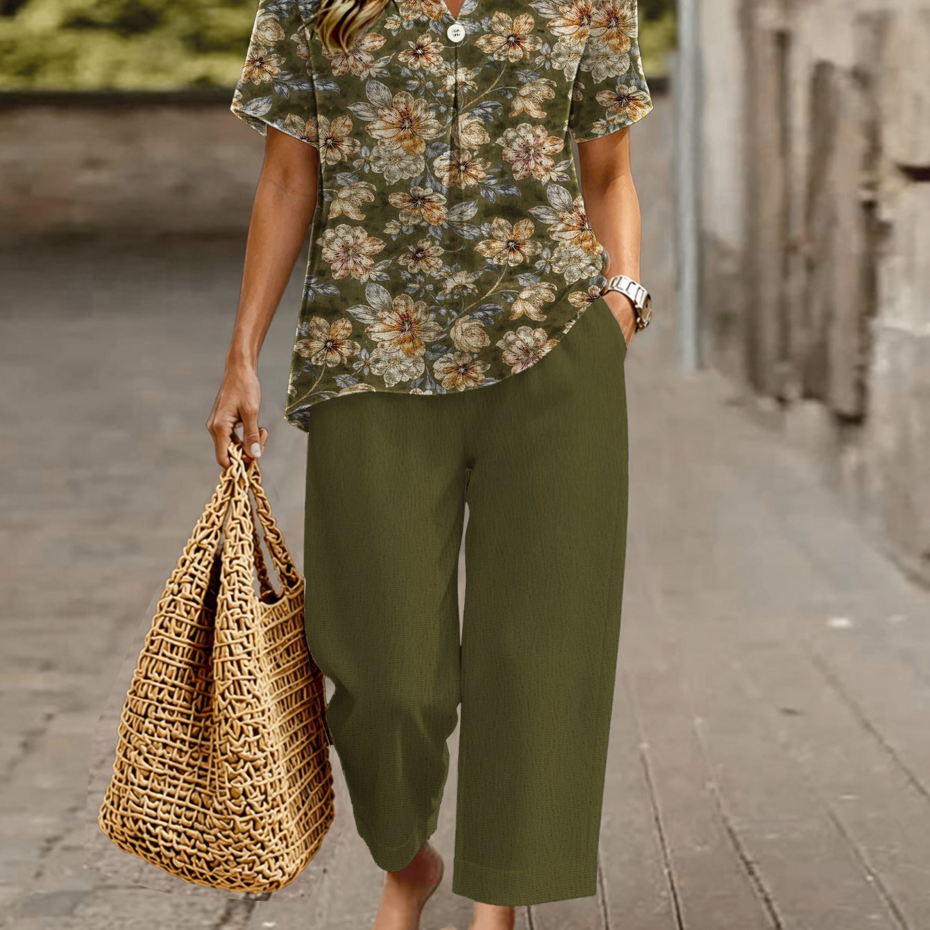 Image of Plus Size Floral Print 2pcs Set For Women, Short Sleeve Top And Elastic Waist Pocket Pants, Casual Vacation Outfit