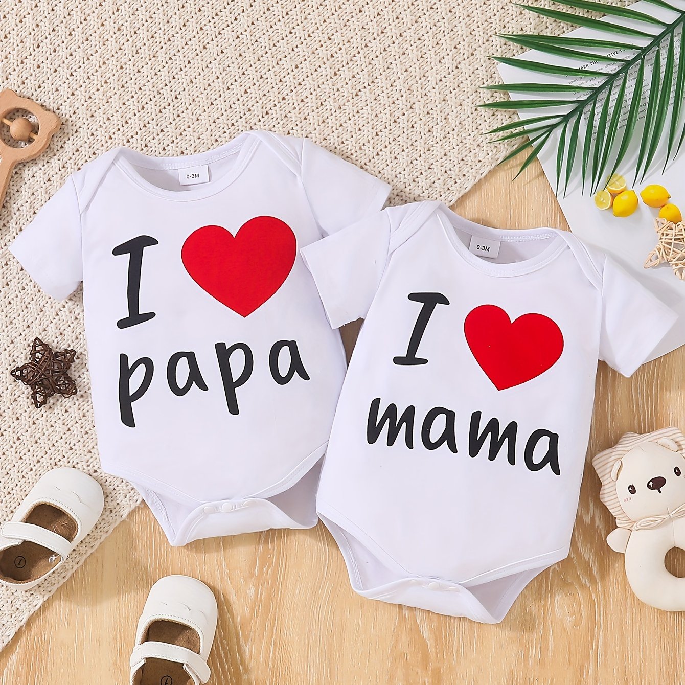 Image of Fashionable Boys' And Girls' Casual Comfortable Short-sleeve Romper With Heart And Letter Print "i Love Mom And Dad" 2pcs Set, Perfect For Outdoor
