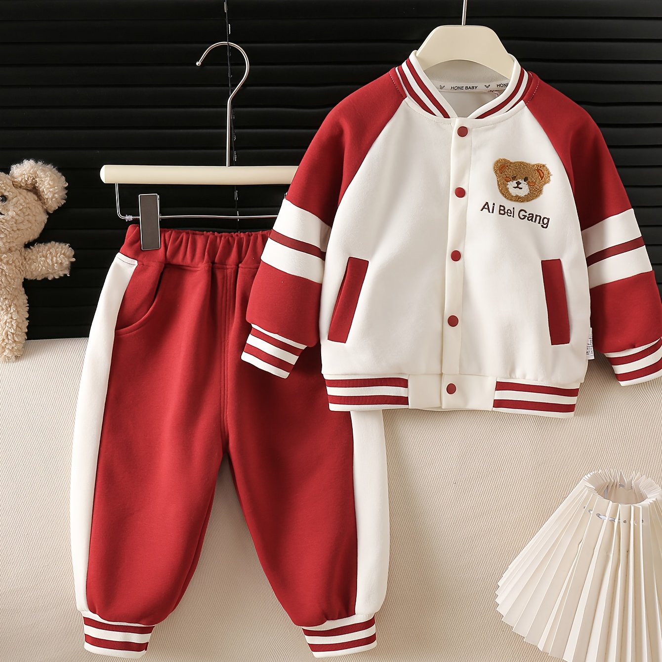 Image of "80 And 90 Yards Are Crotch" 2pcs Cute Towel Bear Letter Embroidered Baseball Uniform +leg-tied Pants Trousers Suit, Suitable For Spring And Autumn, Suitable For Daily , Is For Boys.