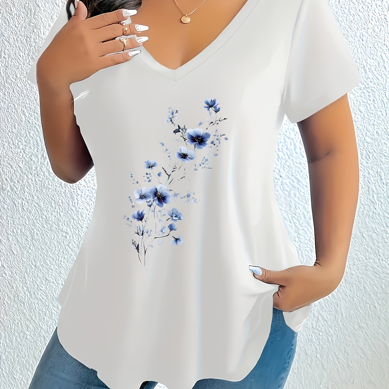 TEMU Plus Size, Plus Size Women's V-neck Geometric Pattern T-shirt