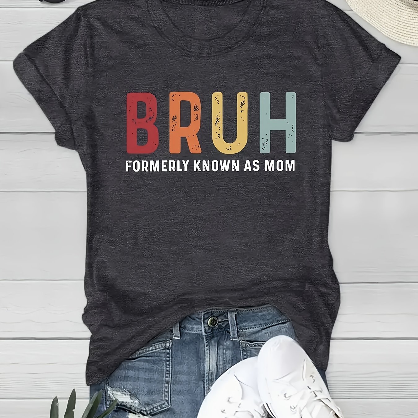 TEMU Stylish Women's T-shirt With Letter Print, Perfect For Casual Everyday Wear, Featuring A Comfortable Round Neck And Short Sleeves